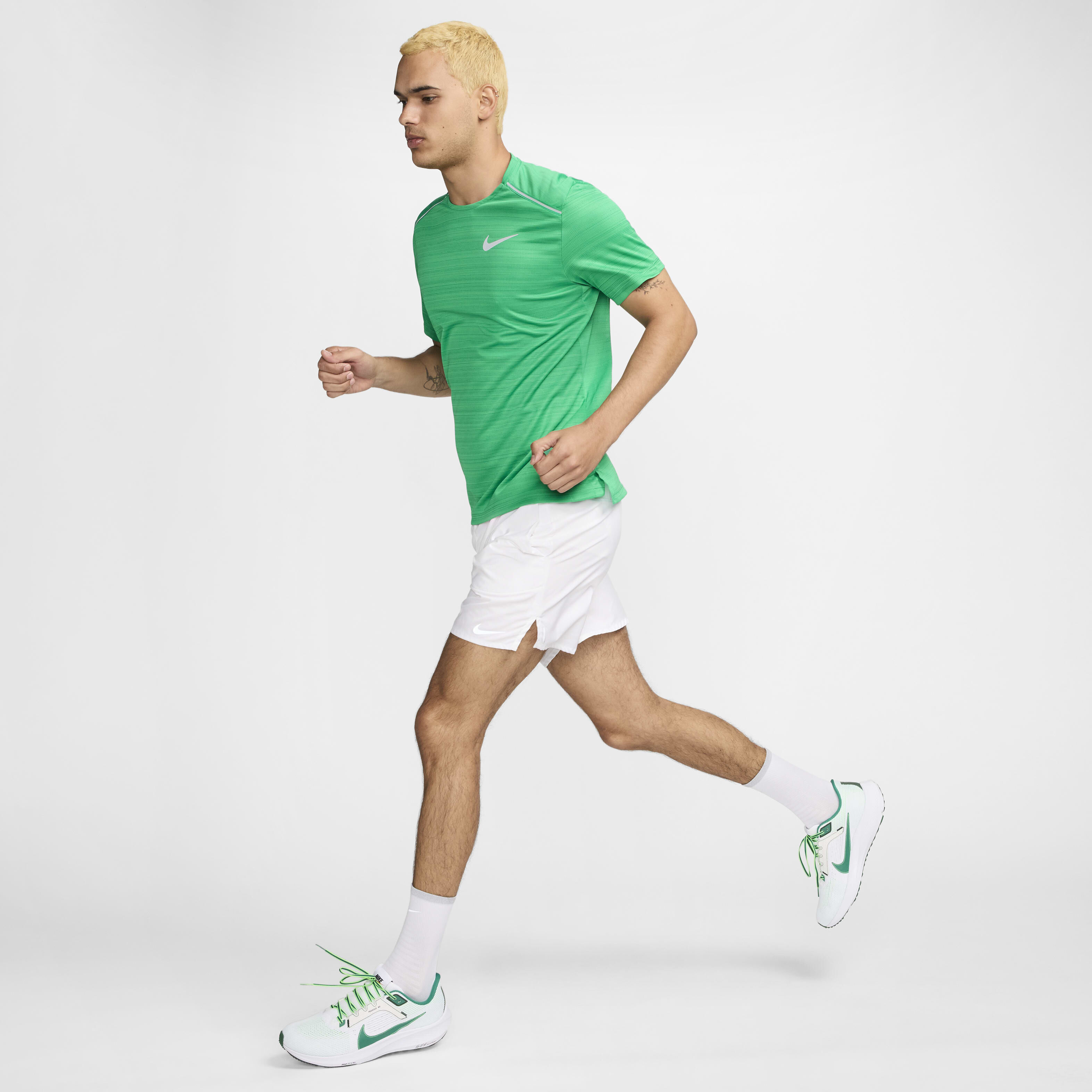 نايكي ميلر image number 4