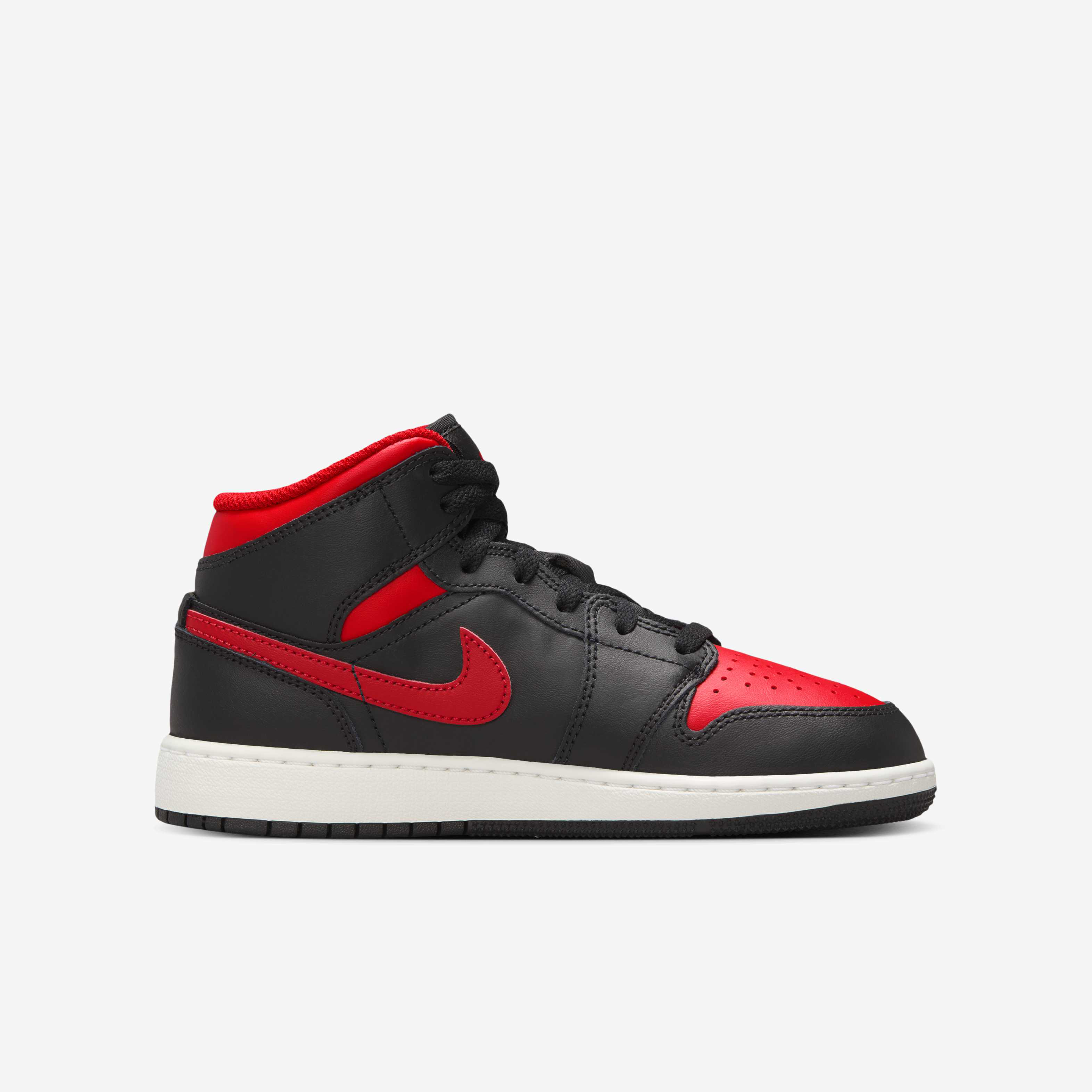 Air Jordan 1 Mid image number 2