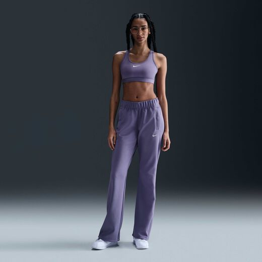 نايكي سبورتسوير ويندرانر نايكي سبورتسوير ويندرانر