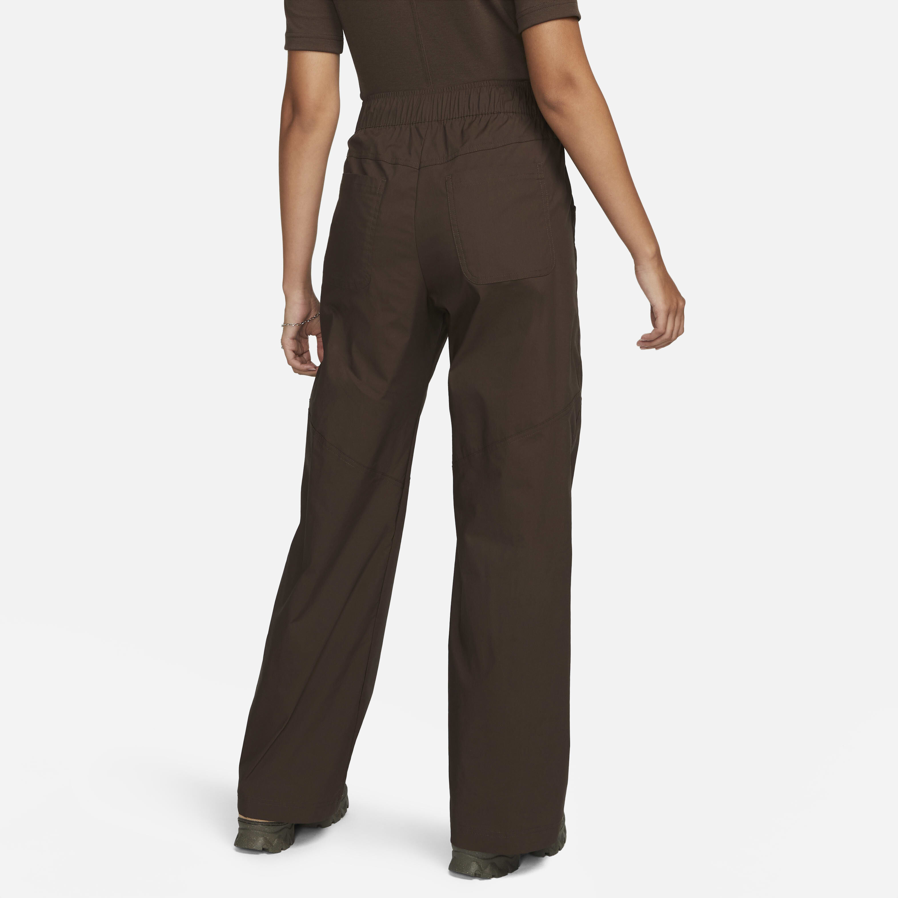 Nike Sportswear Essentials image number 1