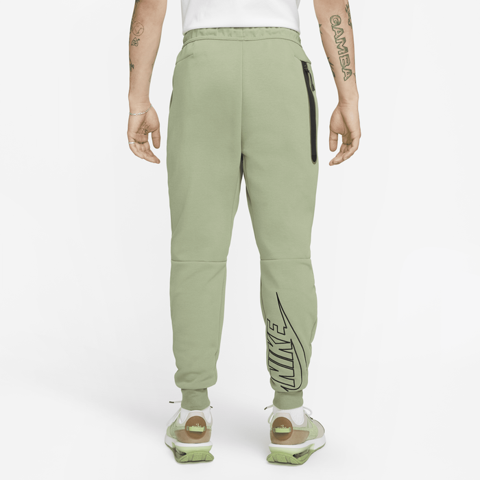 Nike Tech Fleece