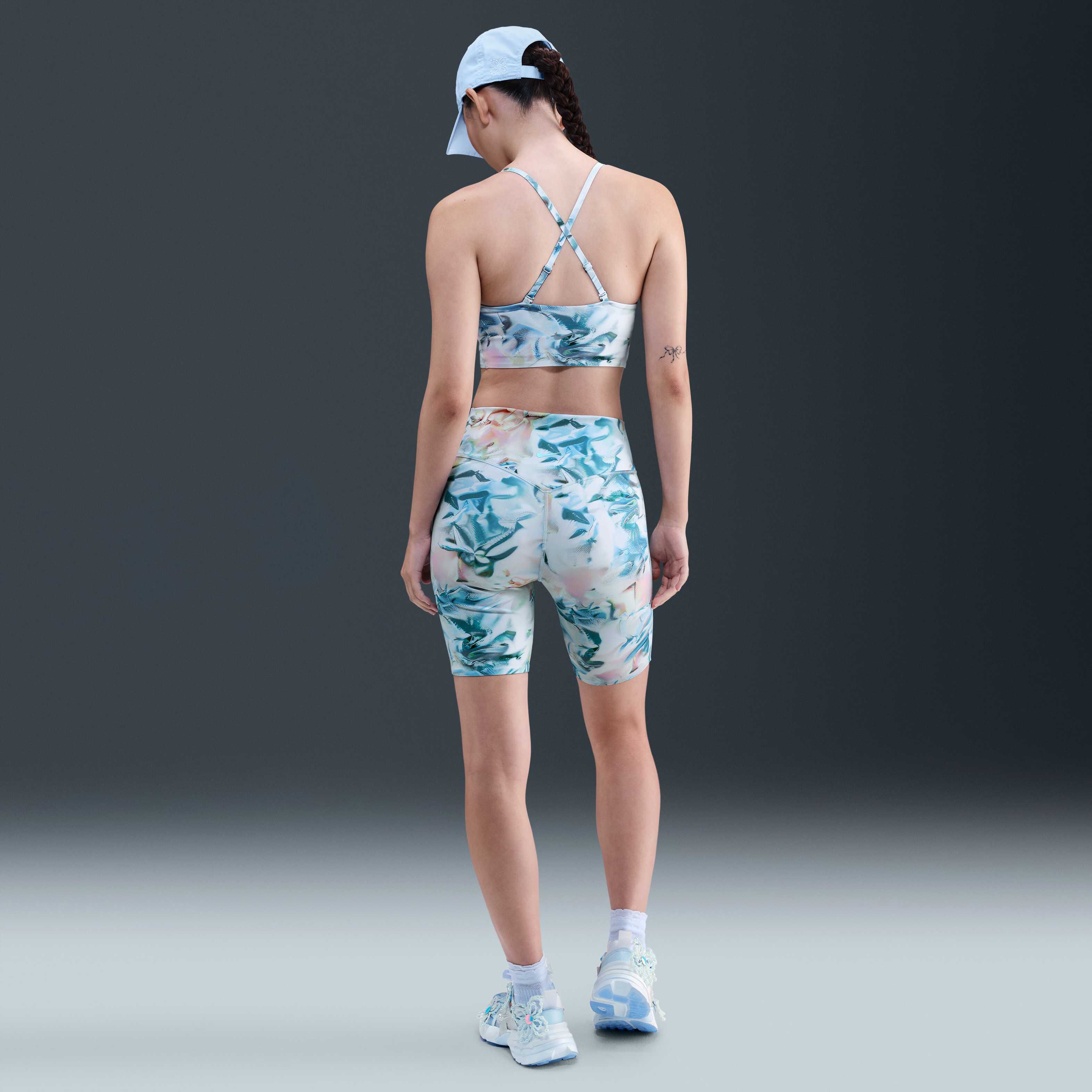 Nike Universa Women's Artist Collection image number 3