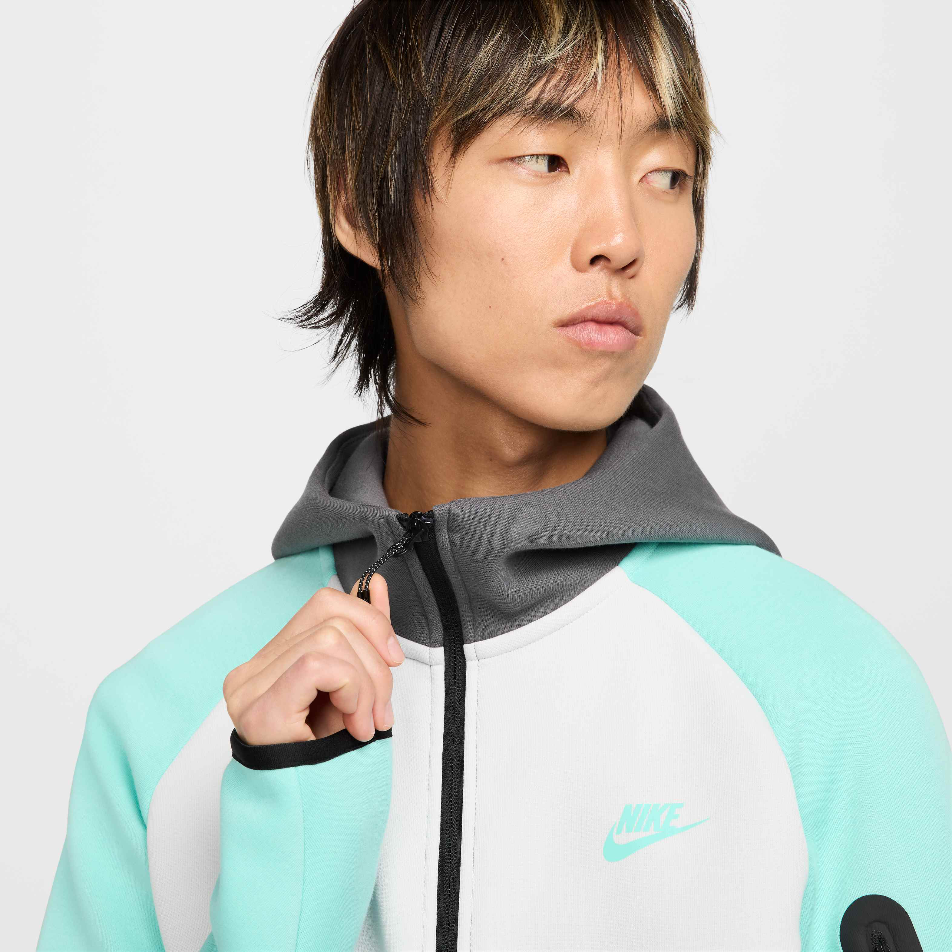 Nike Sportswear Tech image number 2