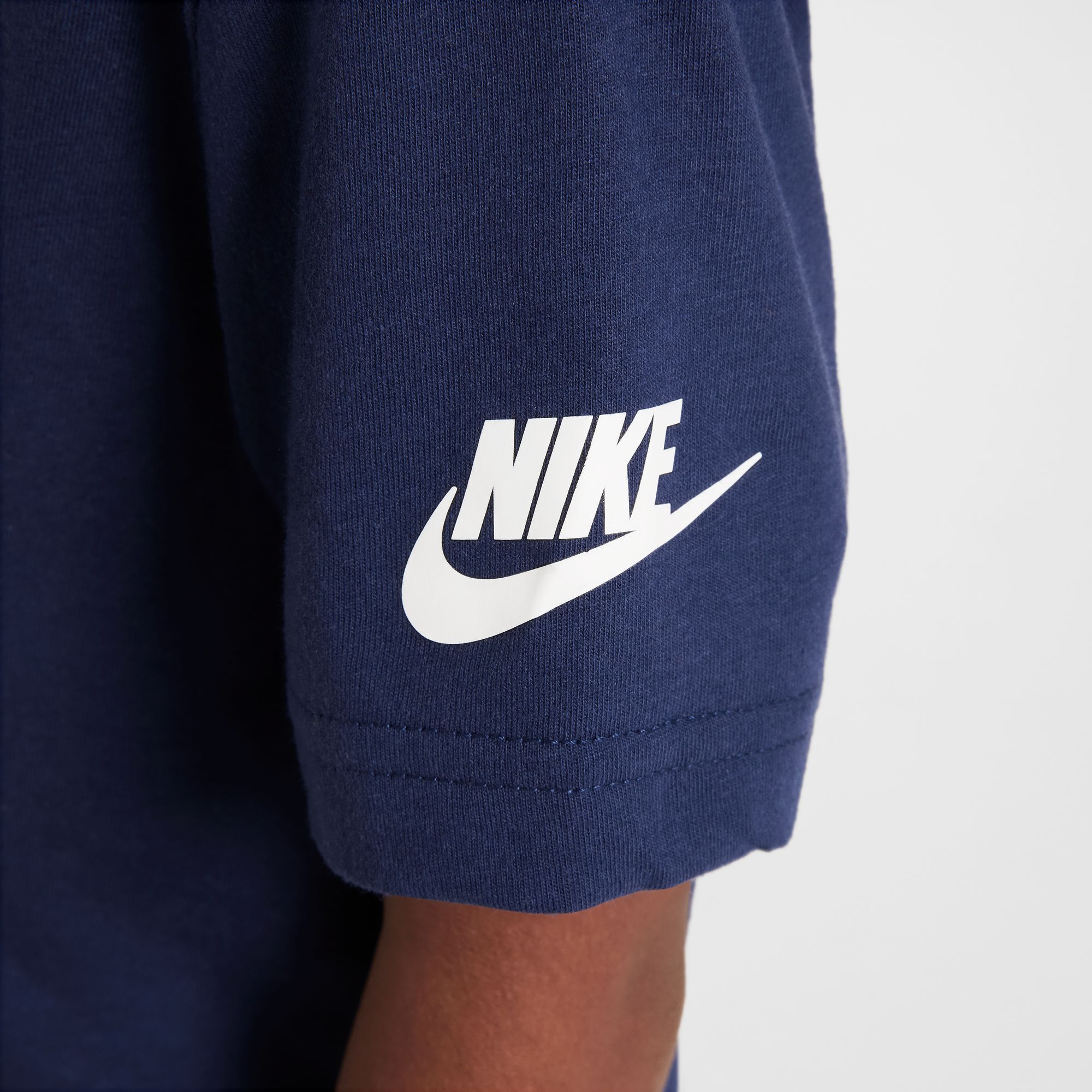 نايكي كلوب image number 2