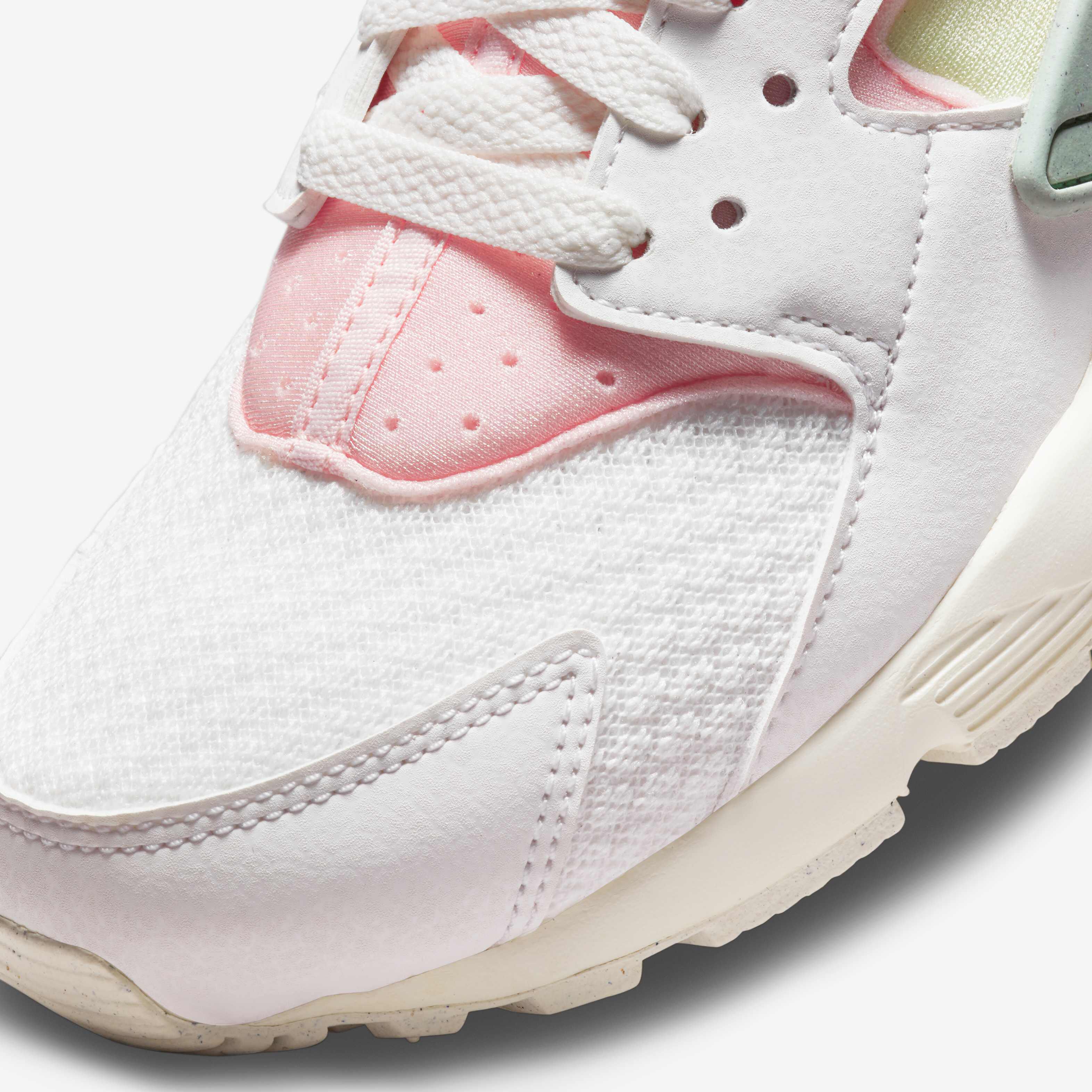 Nike Huarache Run image number 6