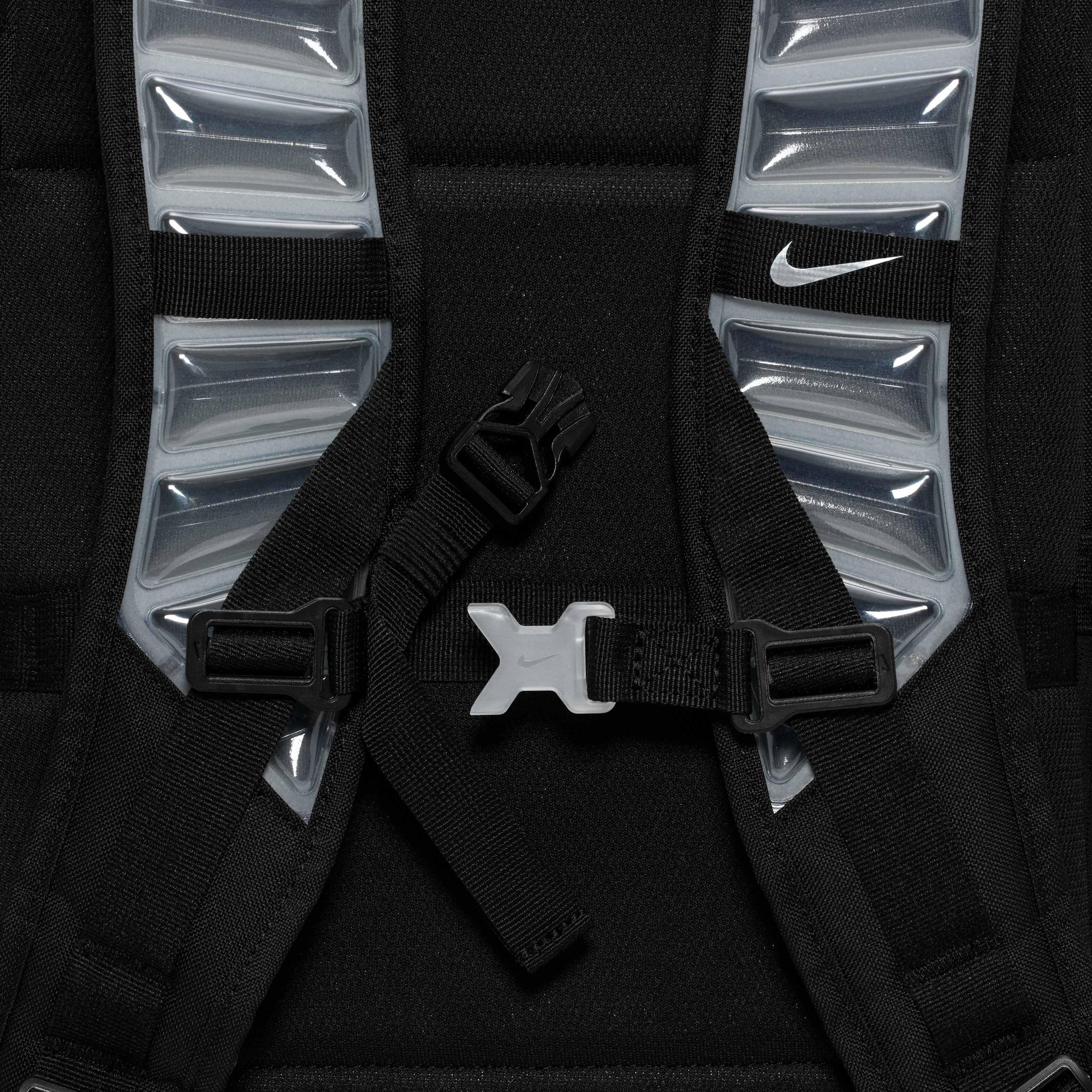 Nike Varsity Elite image number 8