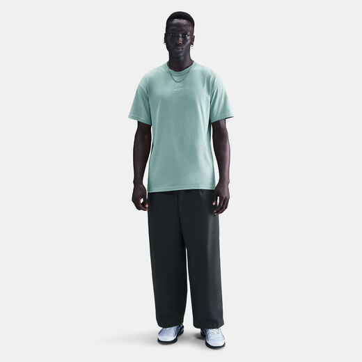 Nike Sportswear Premium Essentials