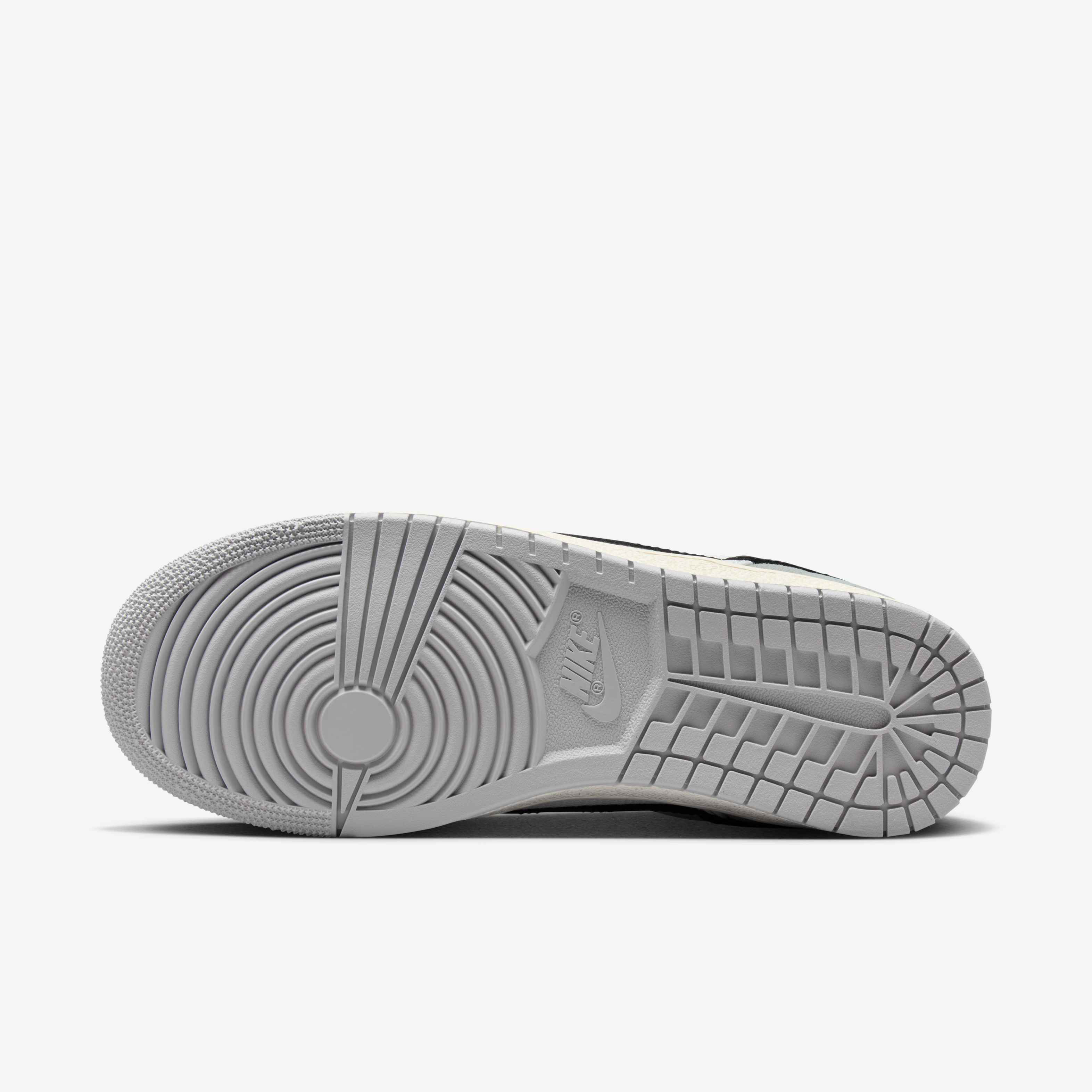 اير جوردن سكايلاين لو image number 1