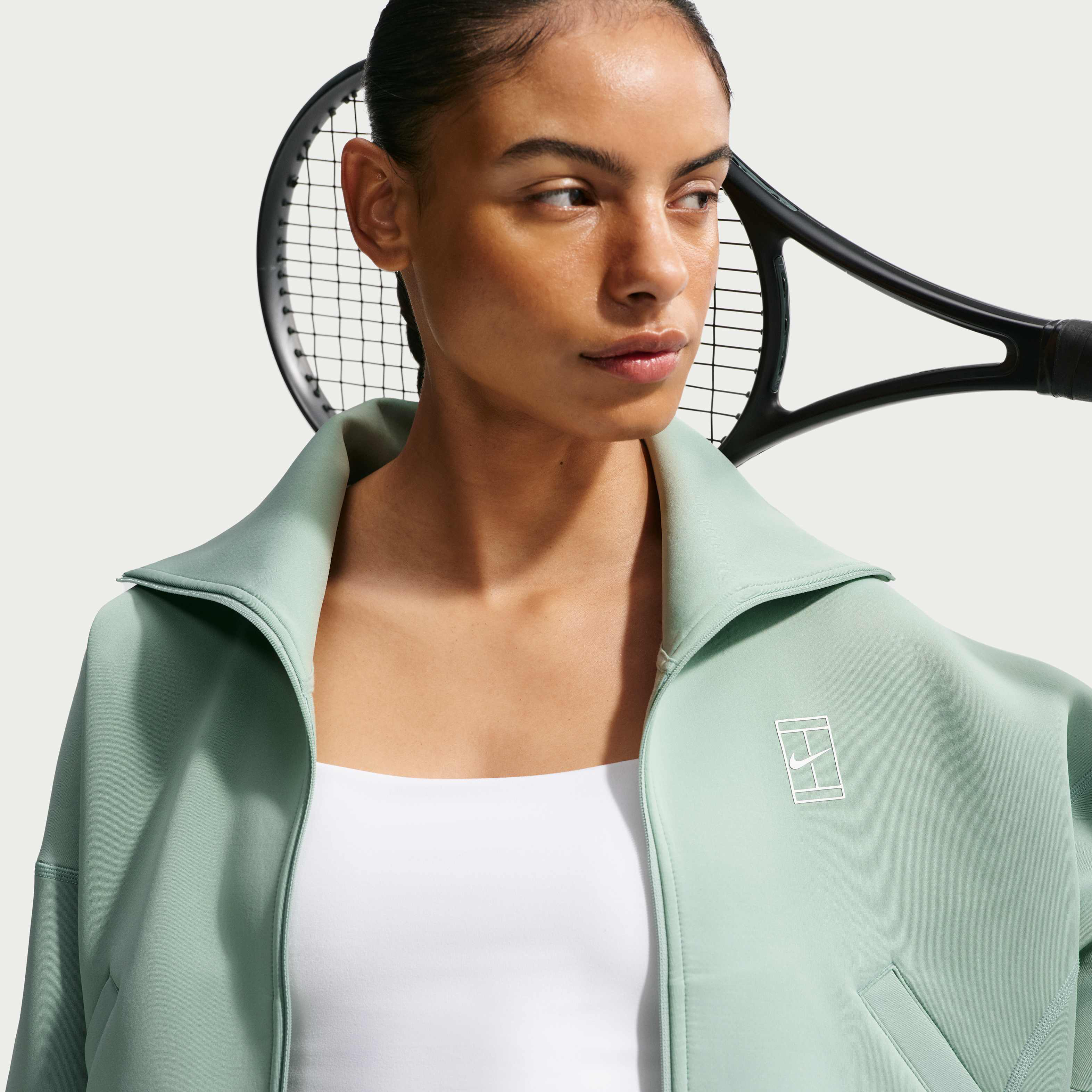 Nike Advantage image number 2