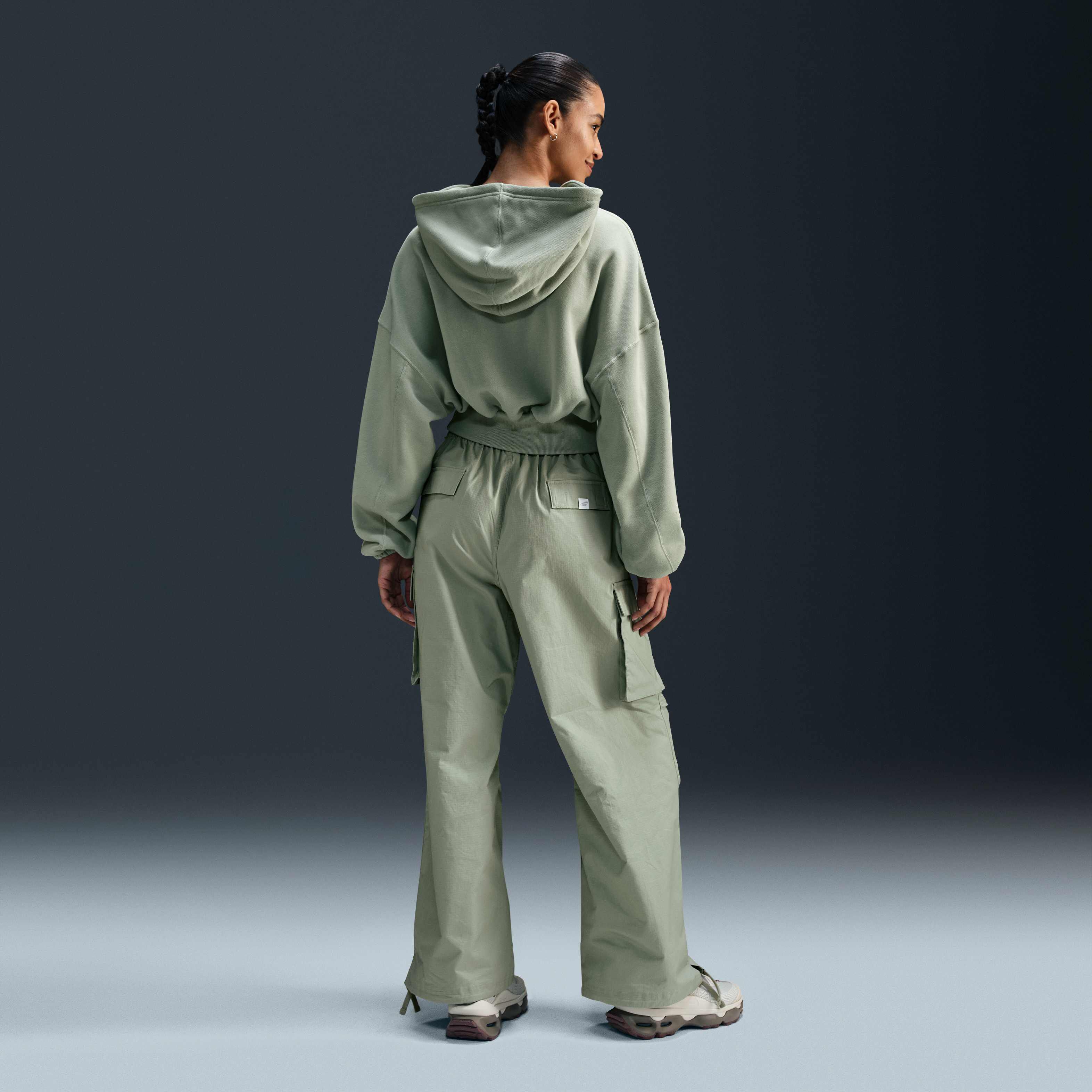 نايكي سبورتسوير image number 4