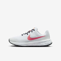 Nike Revolution 6