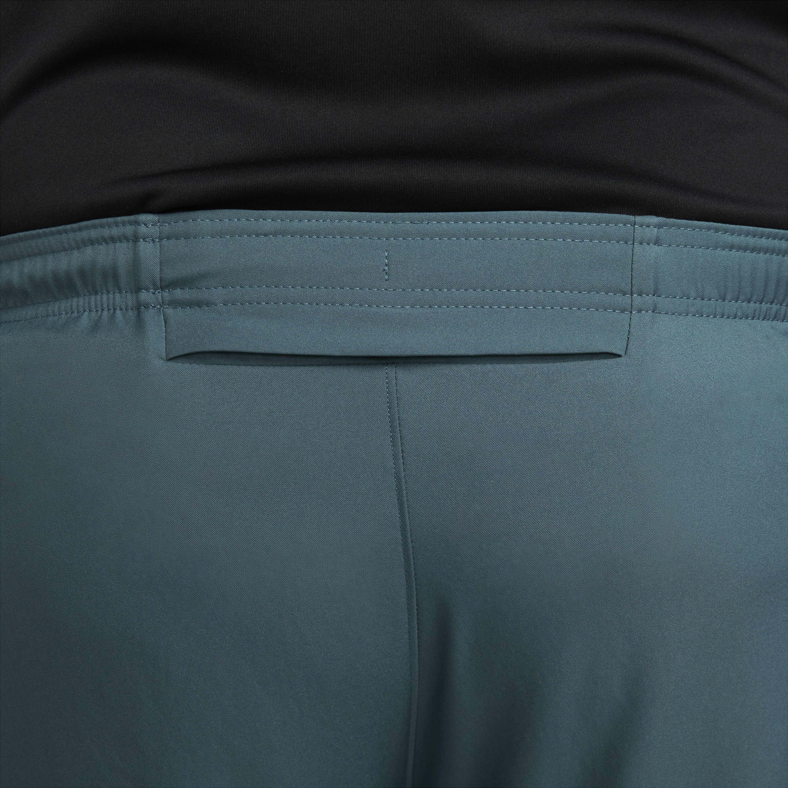 Nike Dri-FIT Challenger image number 11