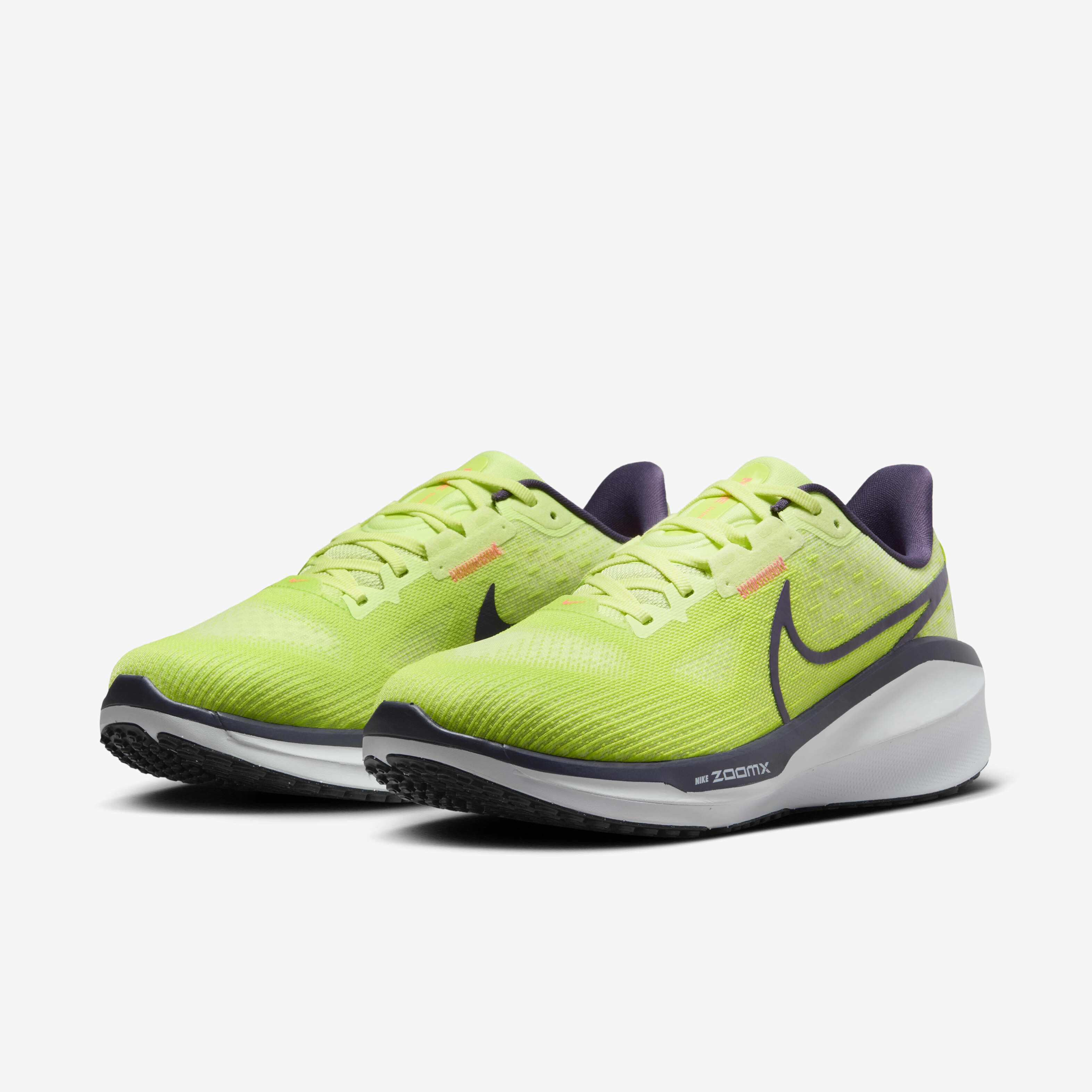 Nike Vomero 17 image number 4