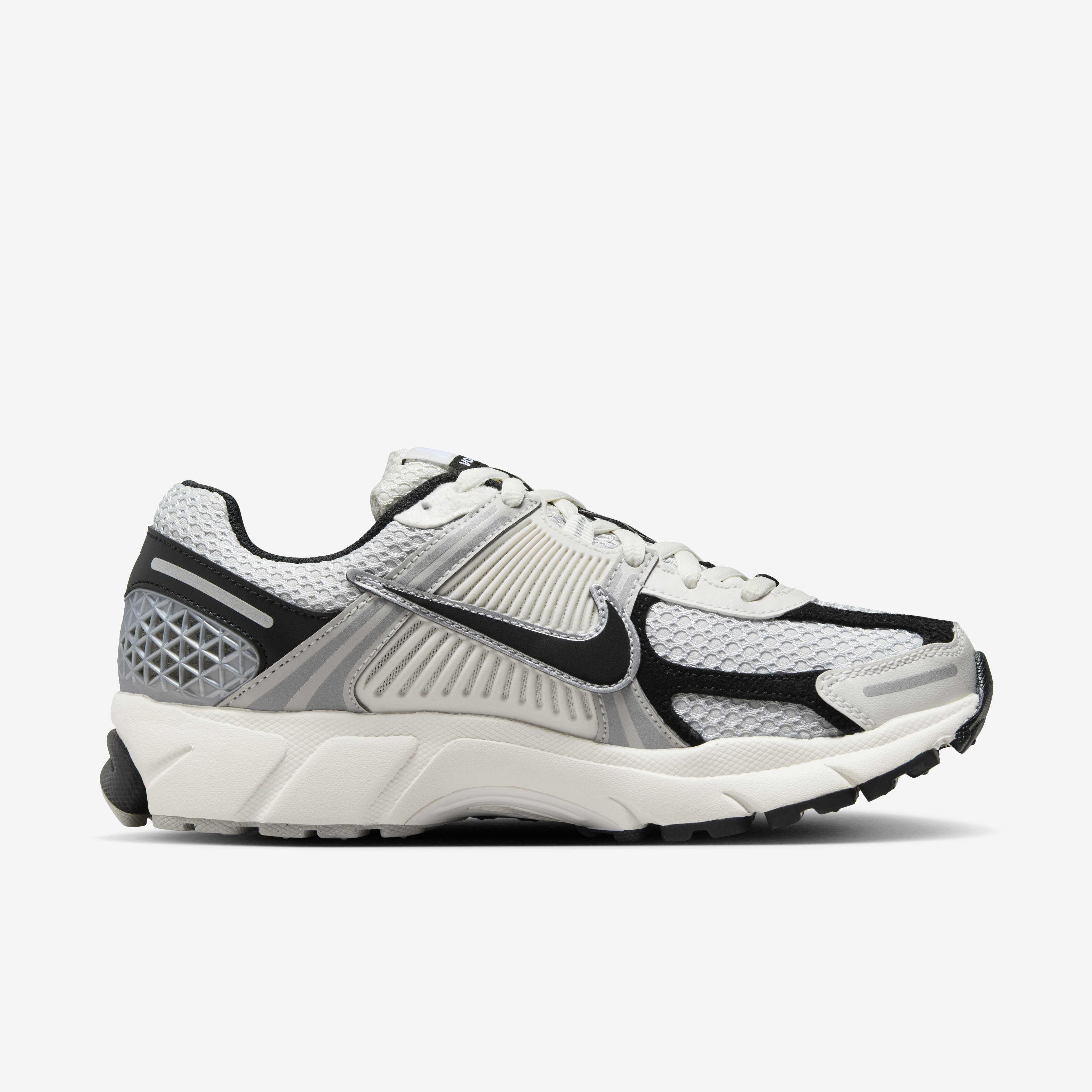 Nike Zoom Vomero 5 image number 2