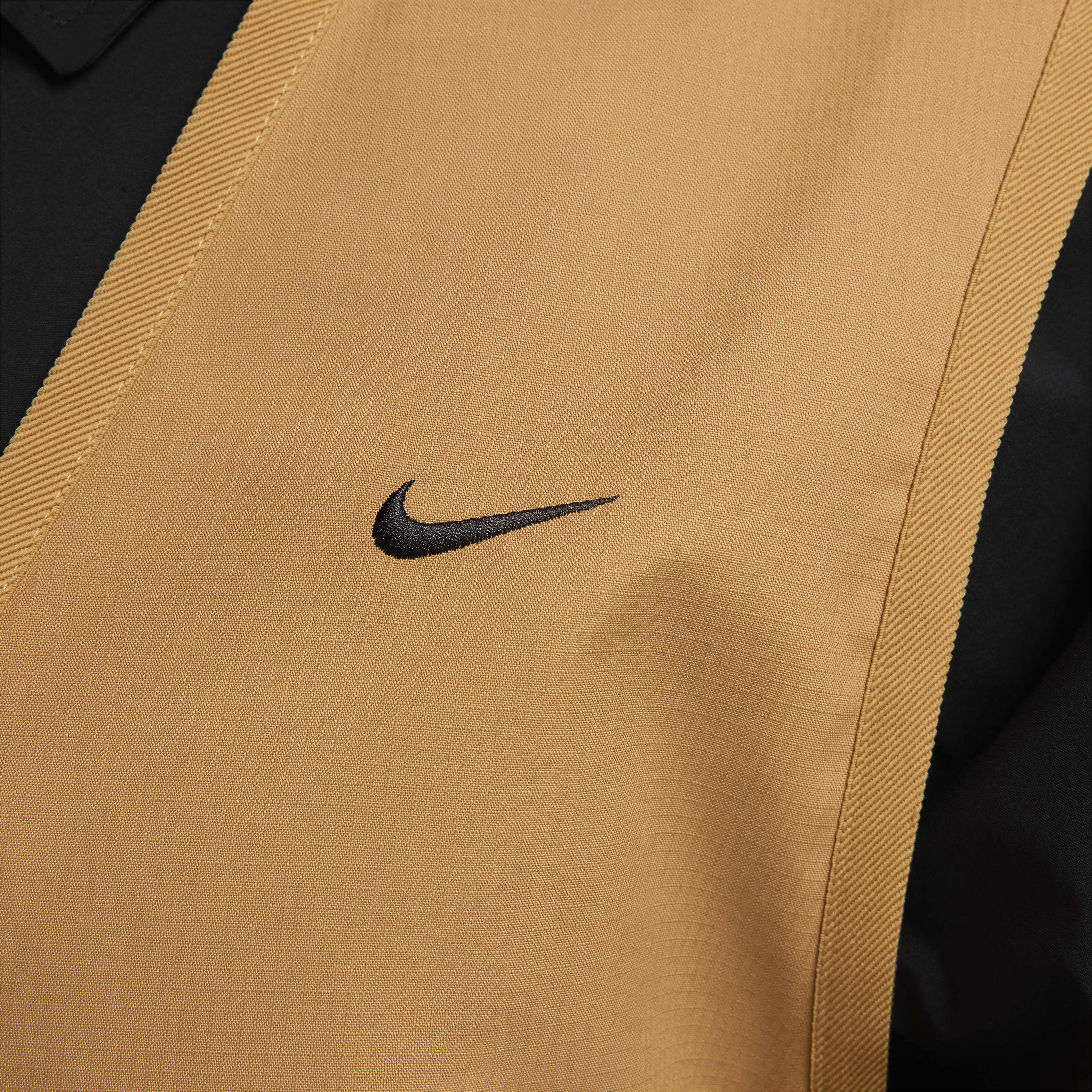 Nike Sportswear Essential image number 3