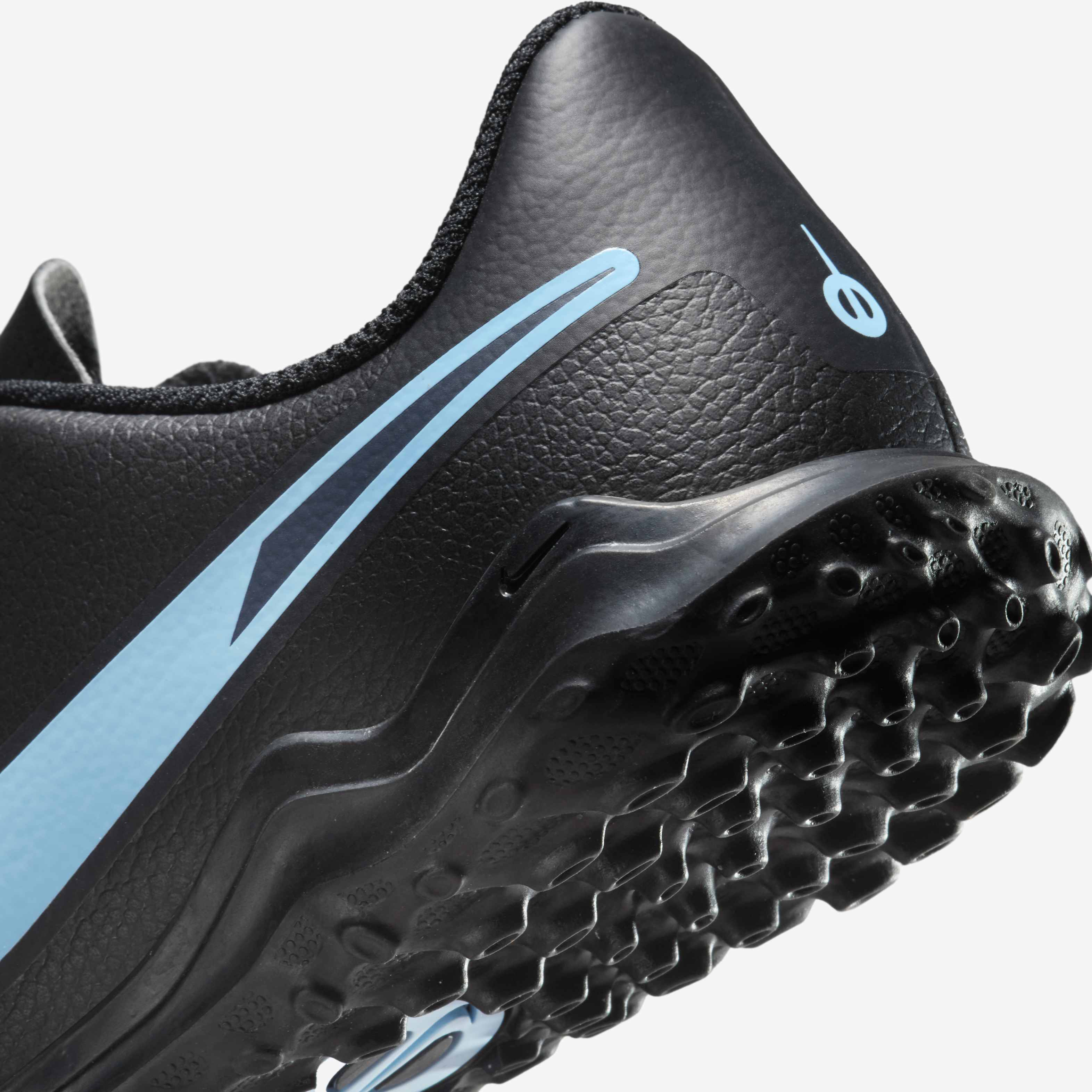 Nike Jr. Tiempo Legend 10 Club image number 7