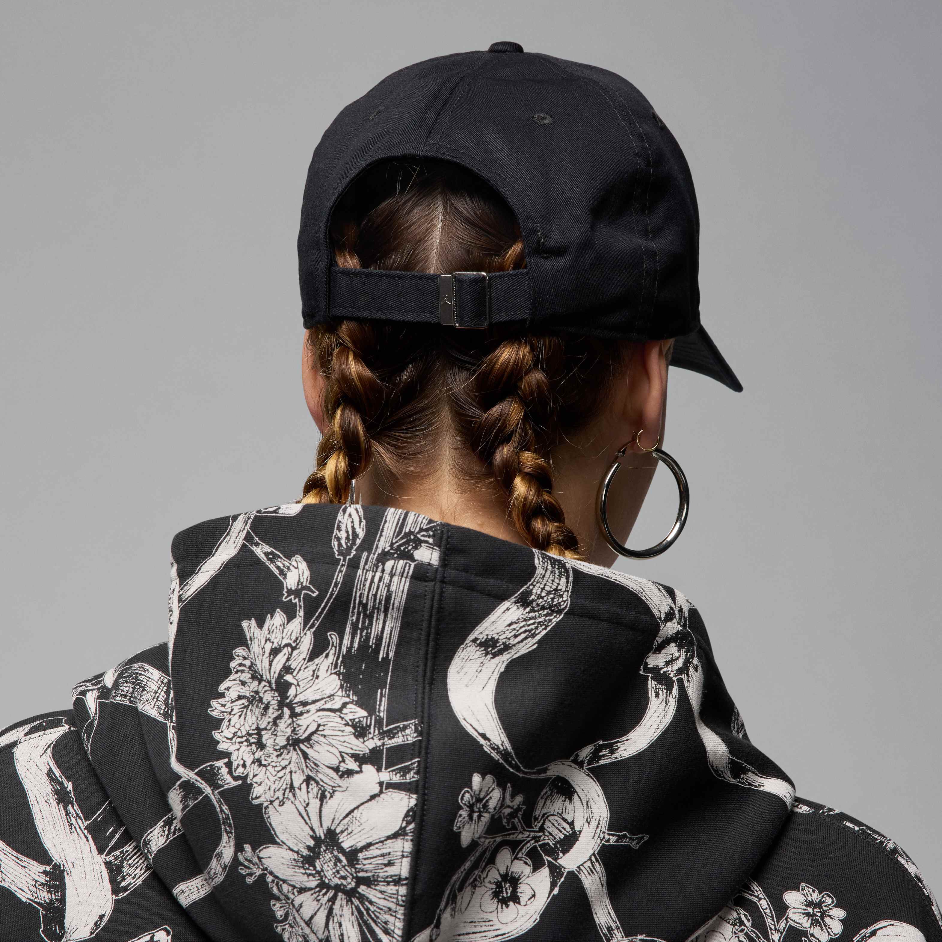 Jordan Club image number 1