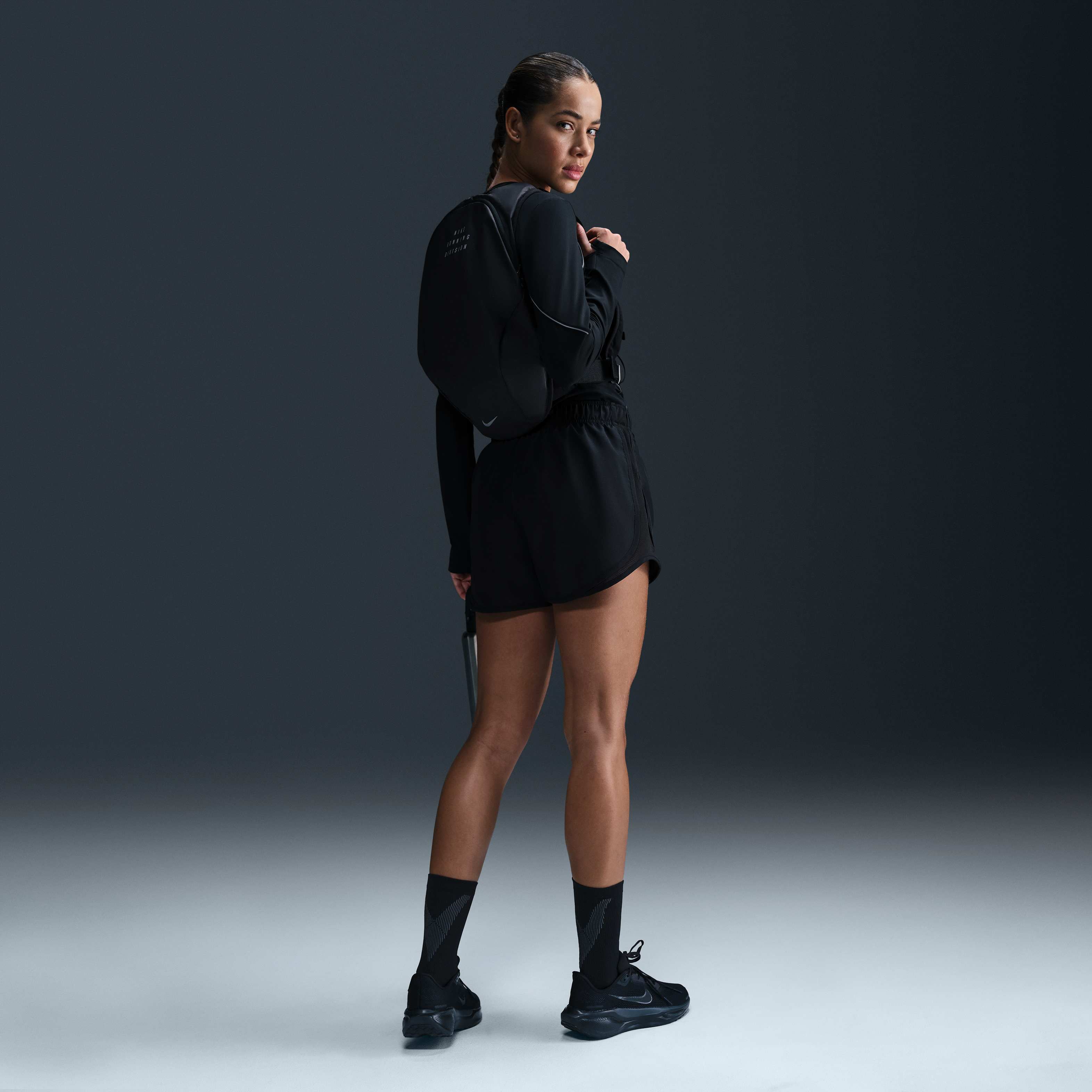 نايكي تيمبو image number 3