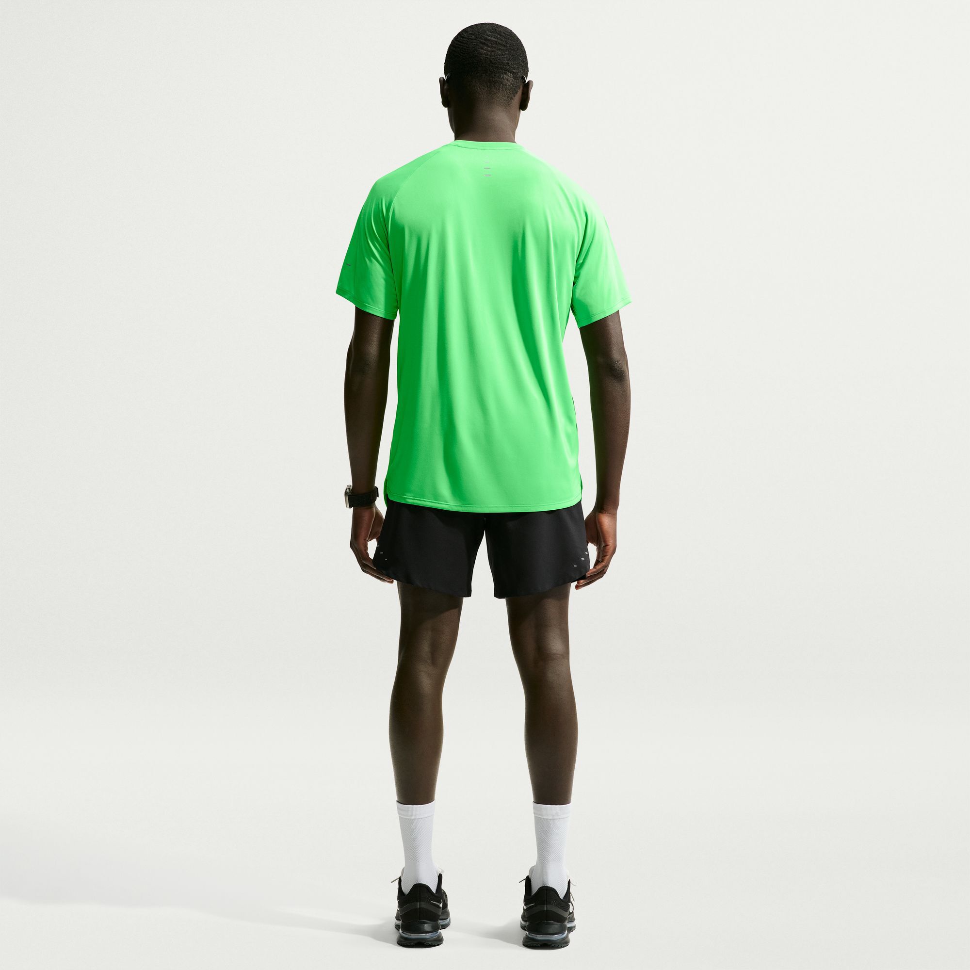 Nike Stride image number 1
