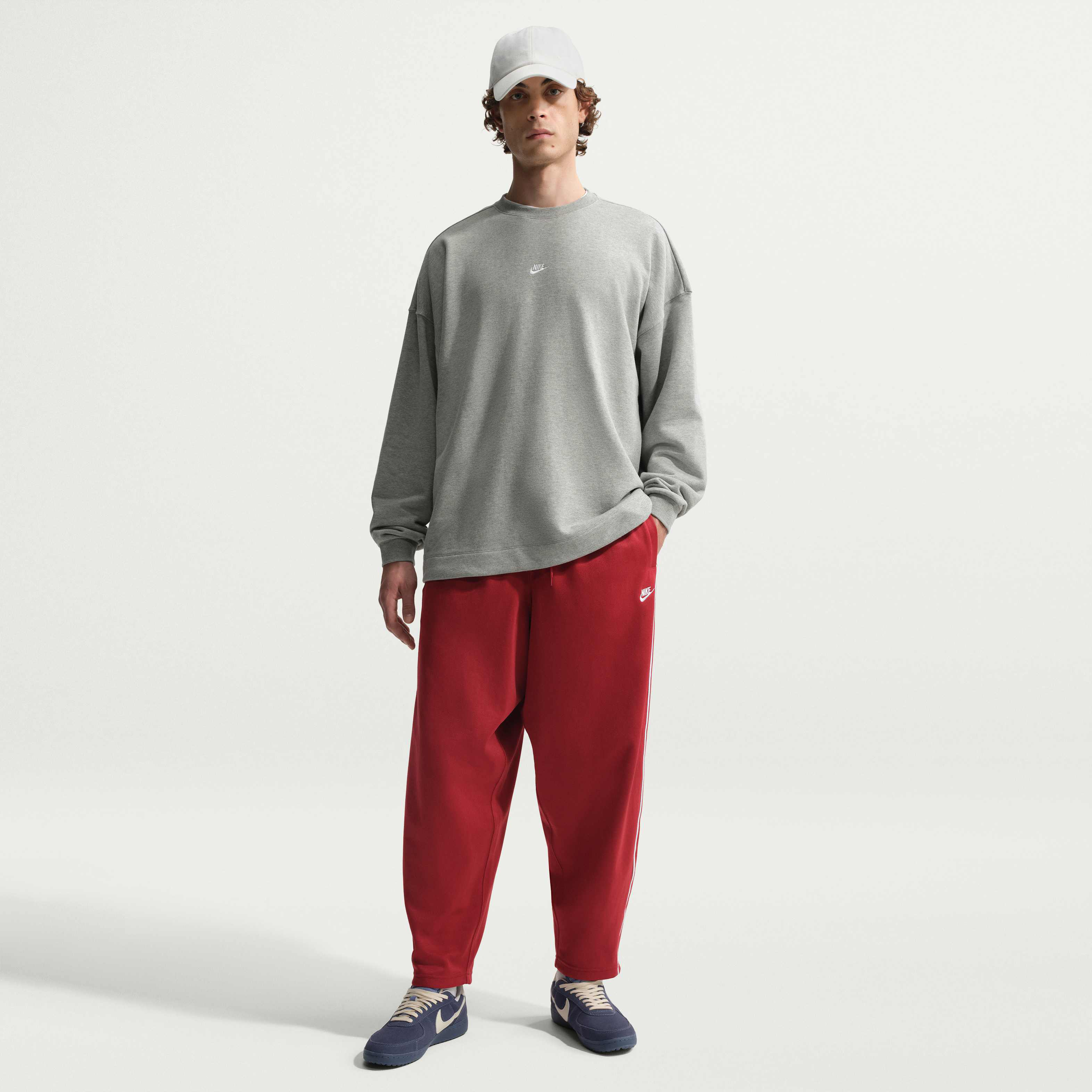 Nike Sportswear Club image number 3