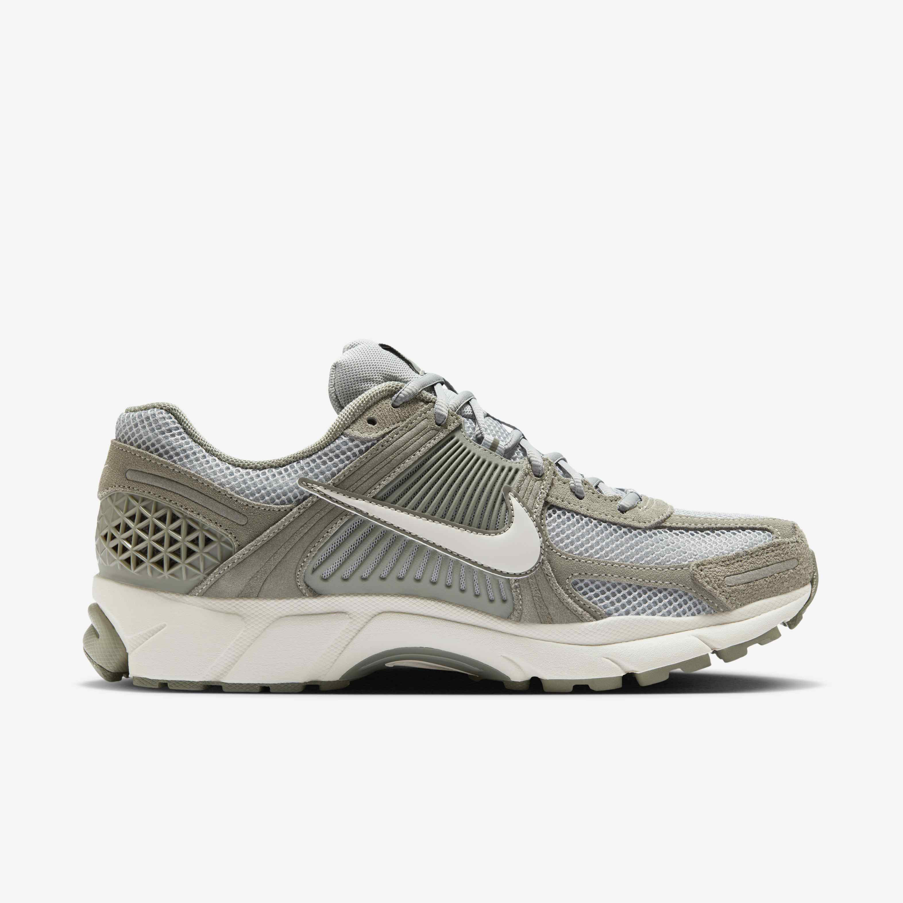 Nike Zoom Vomero 5 image number 2
