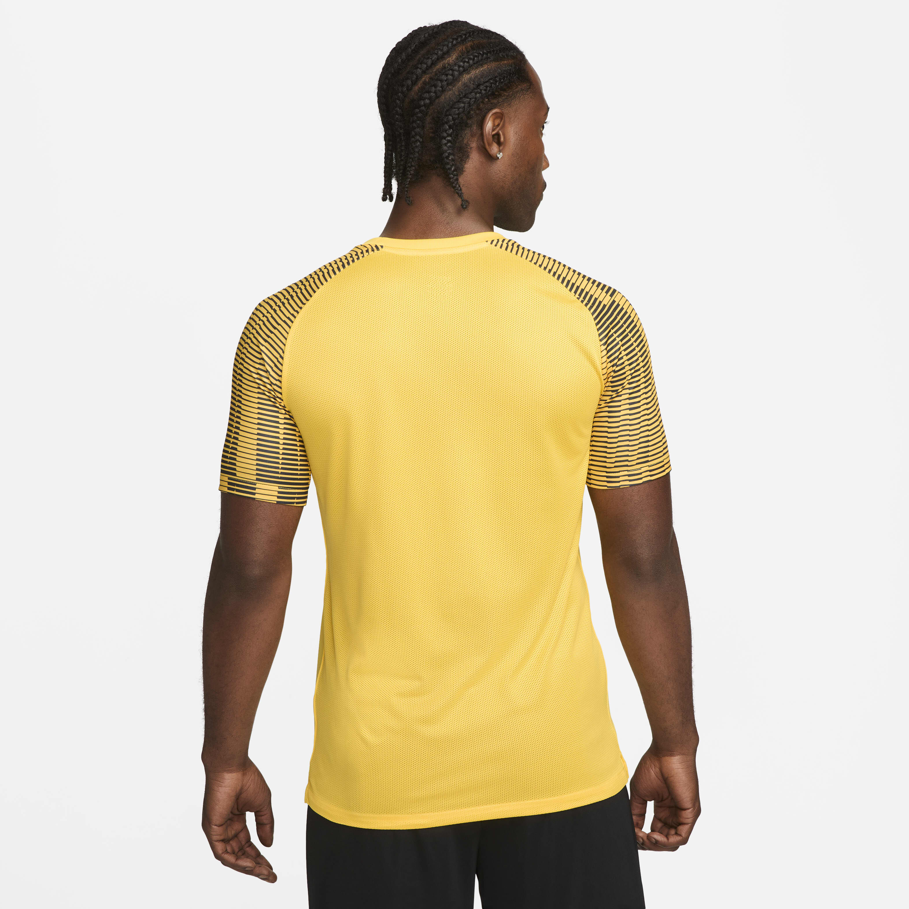 Mustard color nike shirt online