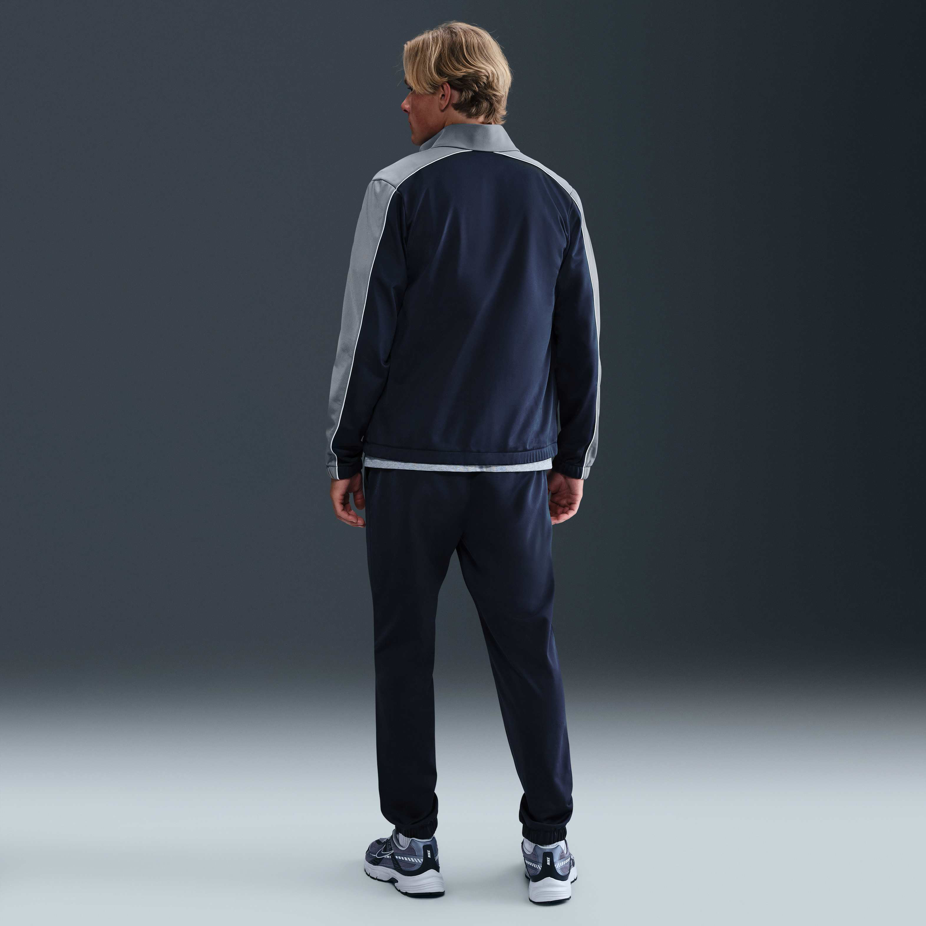 Nike Sportswear Club image number 4