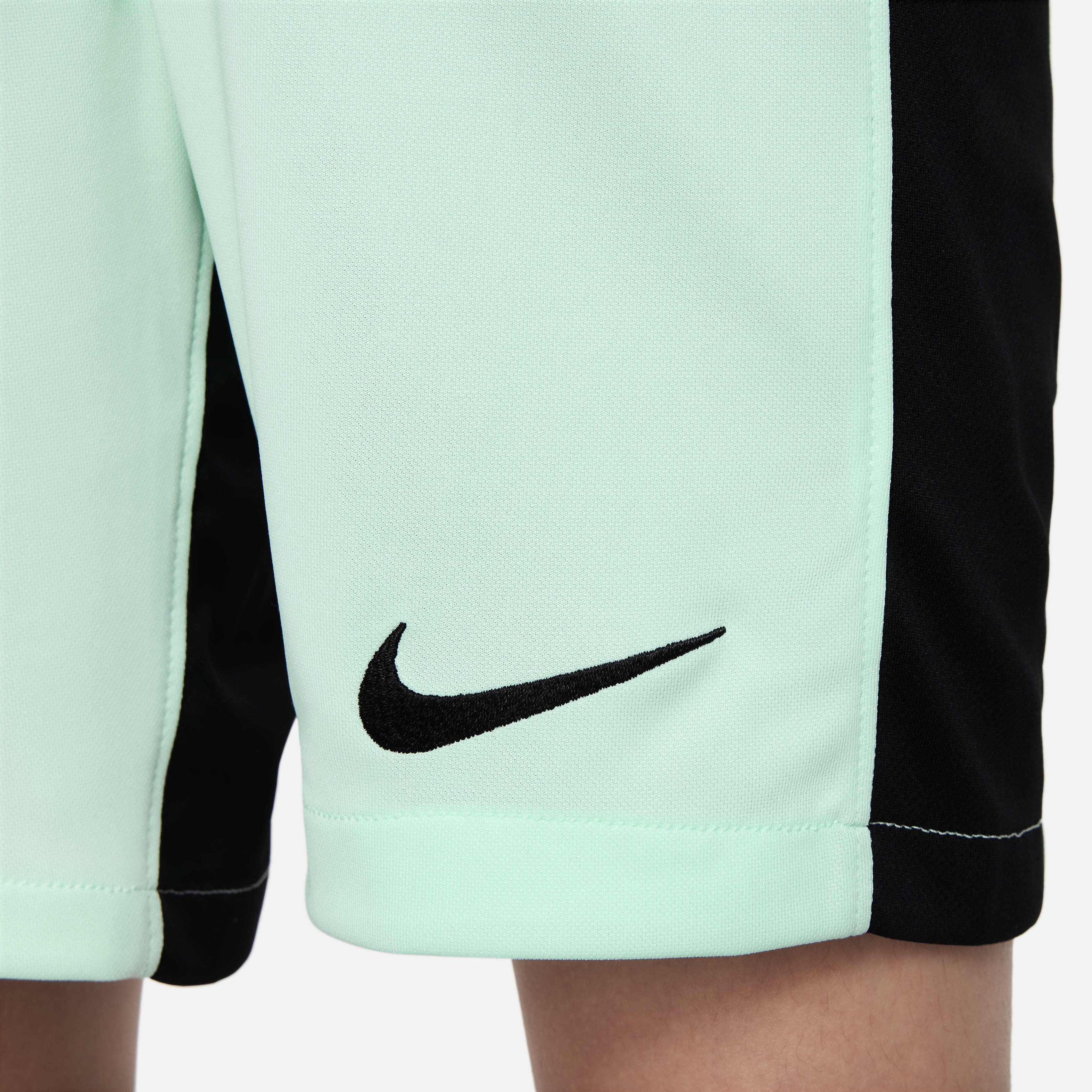 Chelsea F.C. 2023/24 Stadium Third image number 5