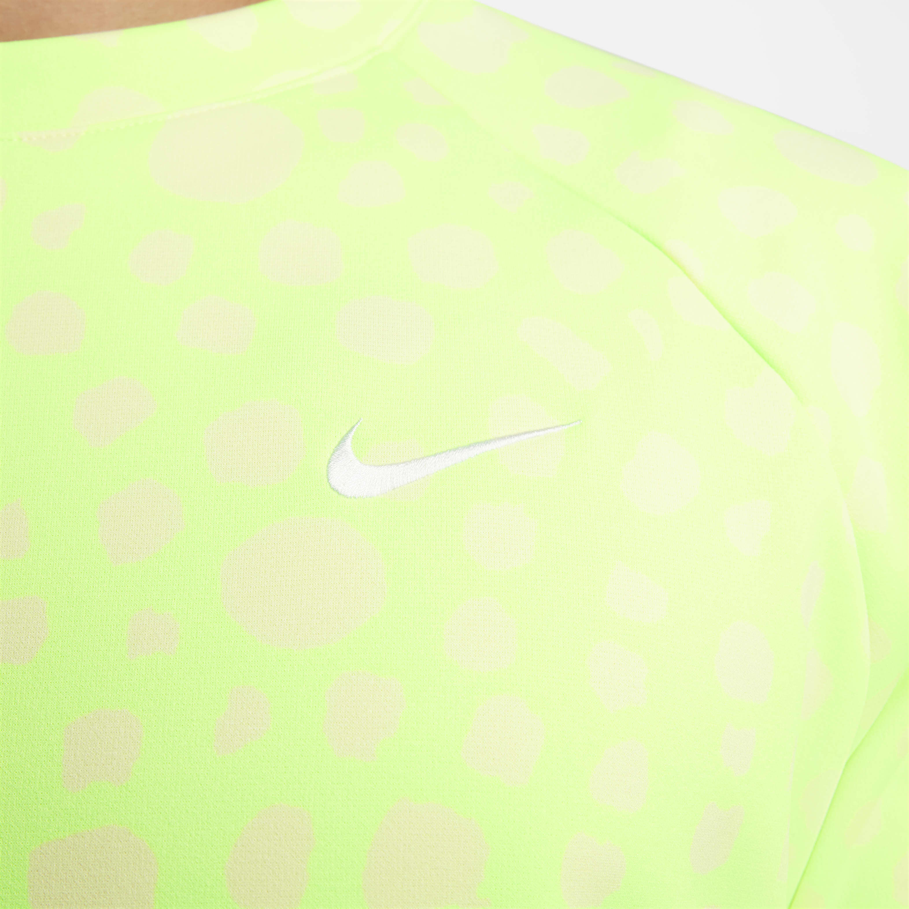Nike Therma-FIT Studio '72 image number 3