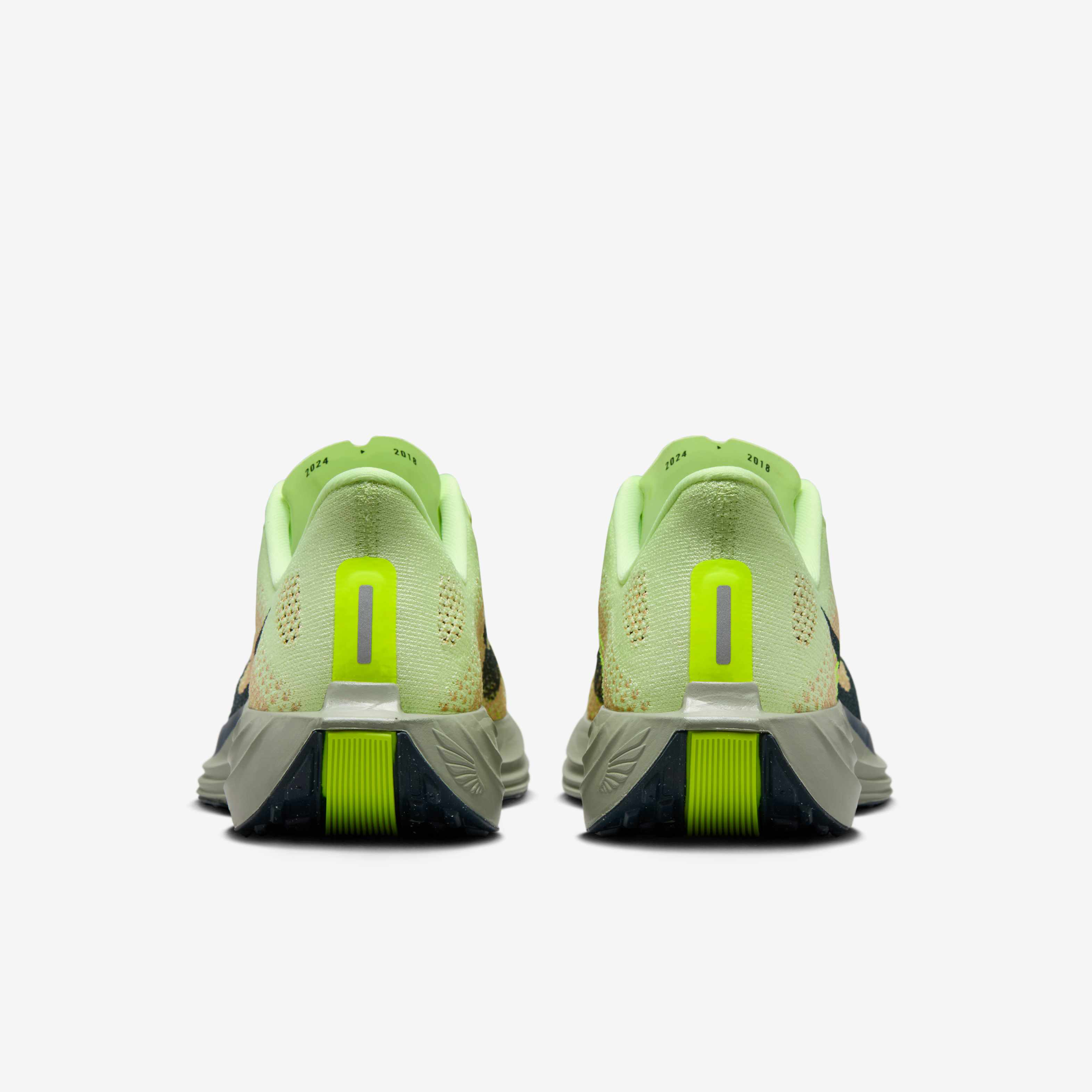 Nike Pegasus Plus image number 5