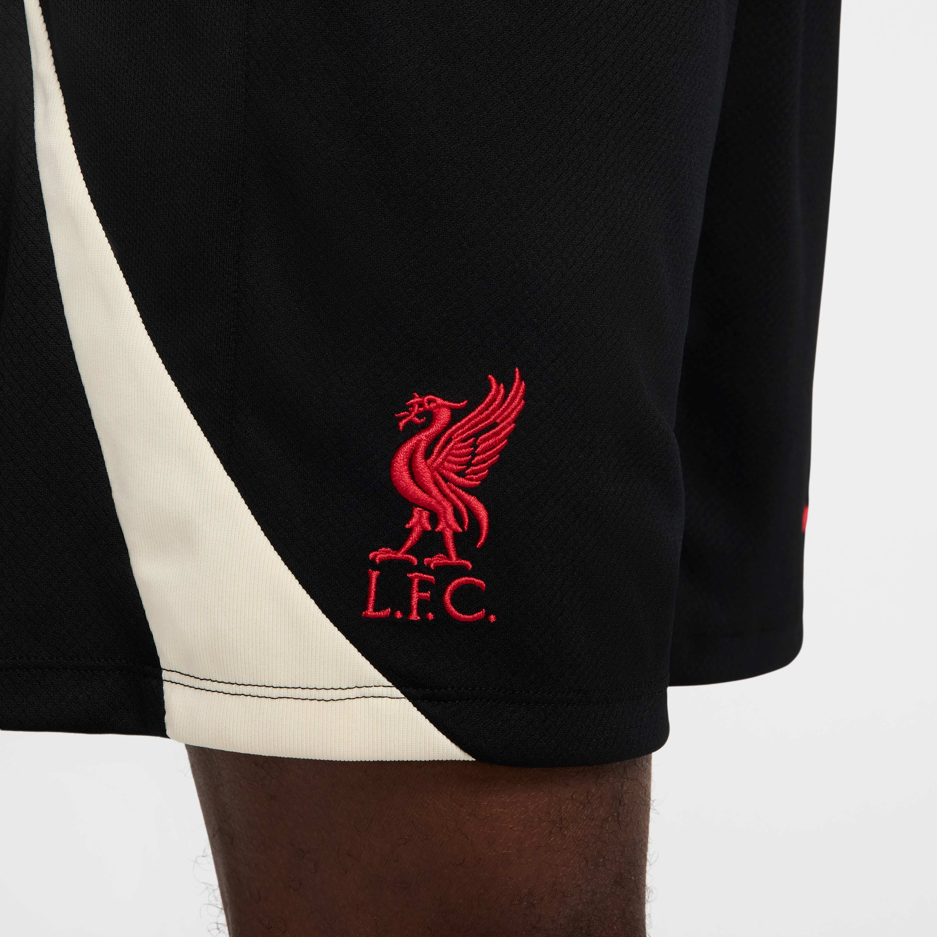 Liverpool F.C. Strike Special Edition image number 6