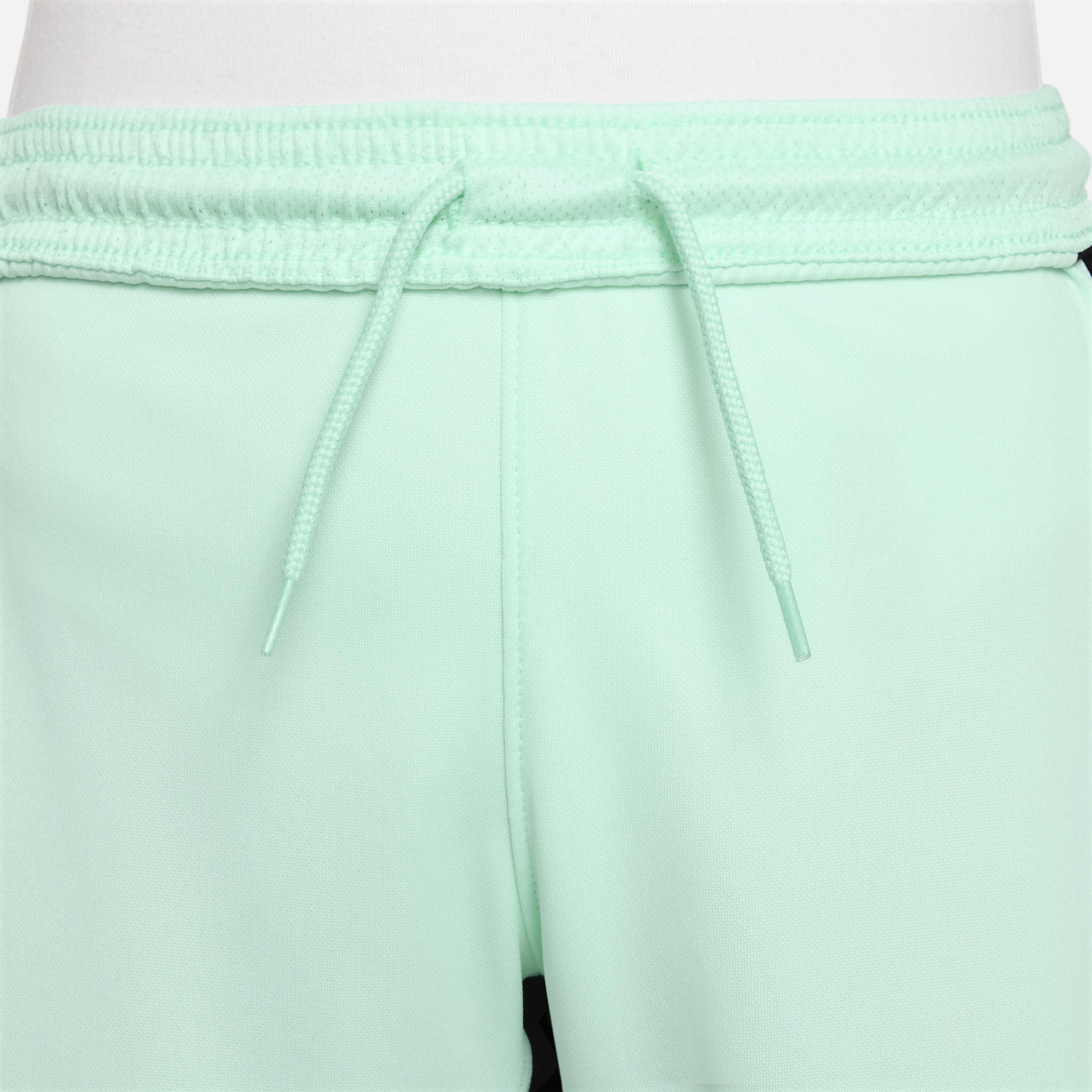 Chelsea F.C. 2023/24 Stadium Third image number 3