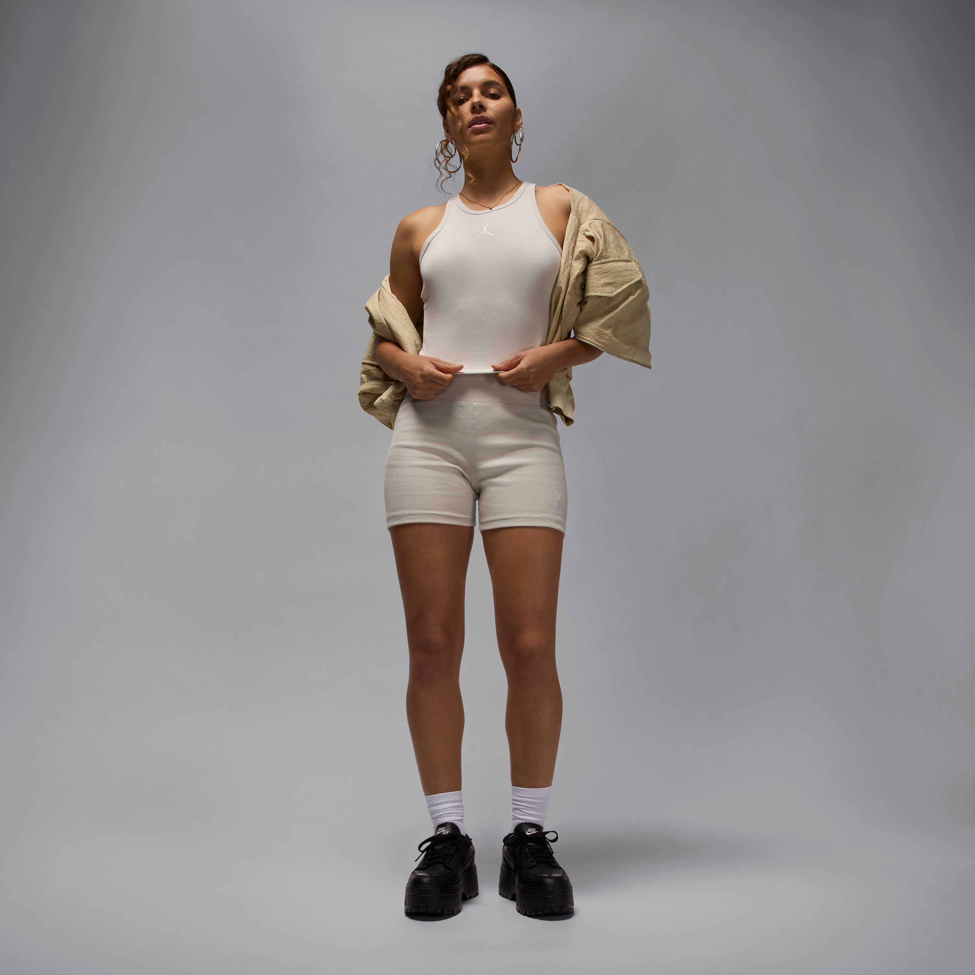 Jordan Essentials image number 4