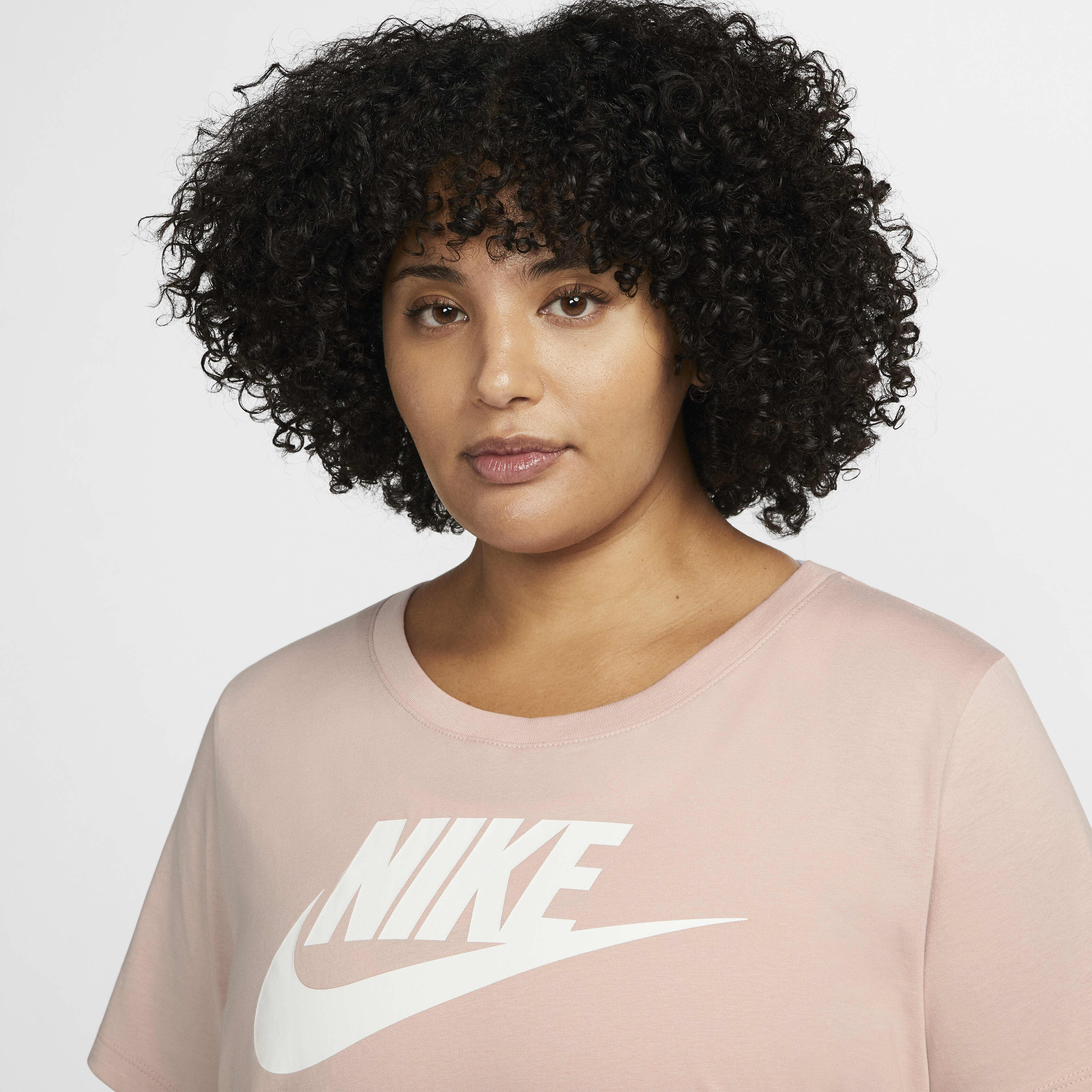 نايكي سبورتسوير ايسنشال image number 2