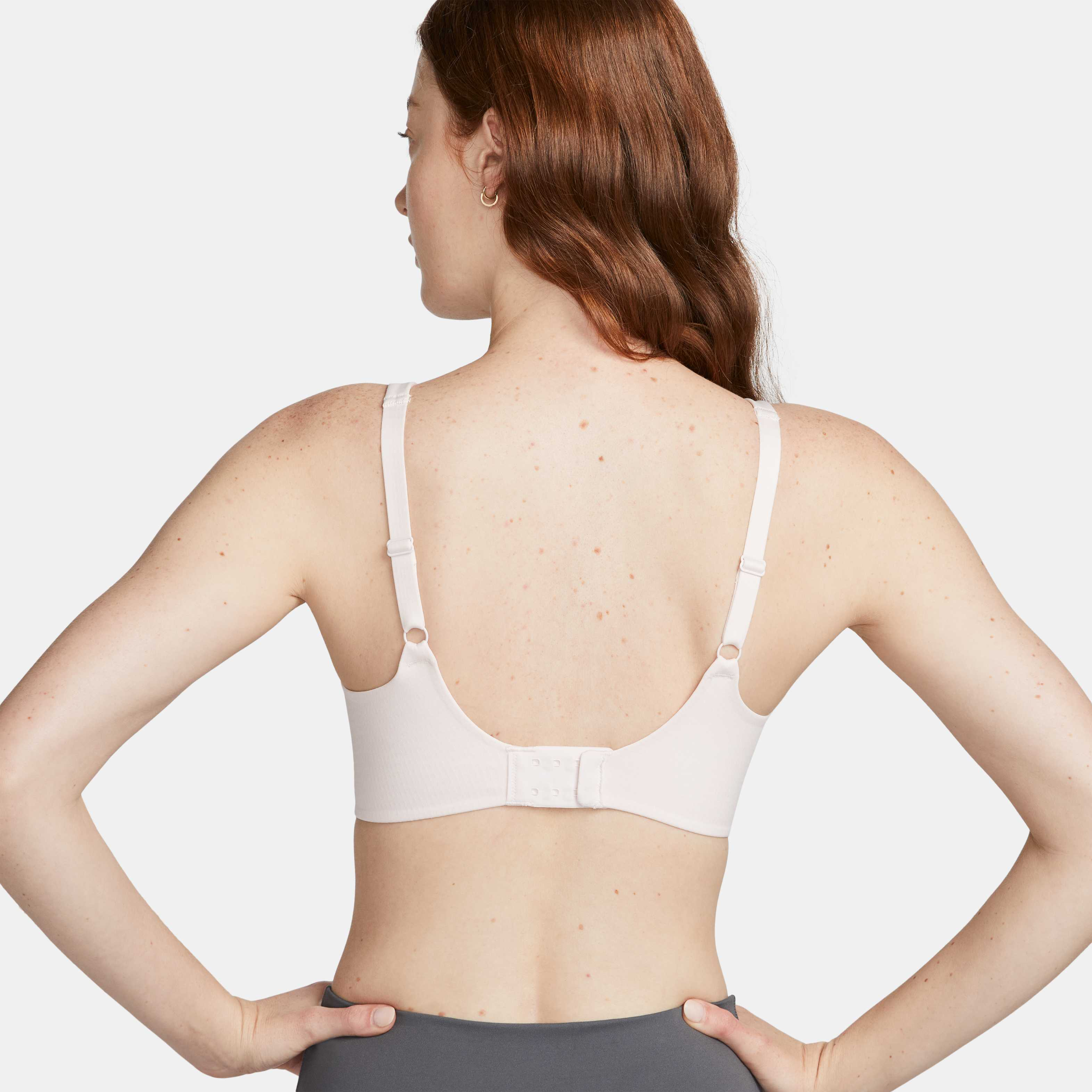 Nike Alate Coverage image number 1