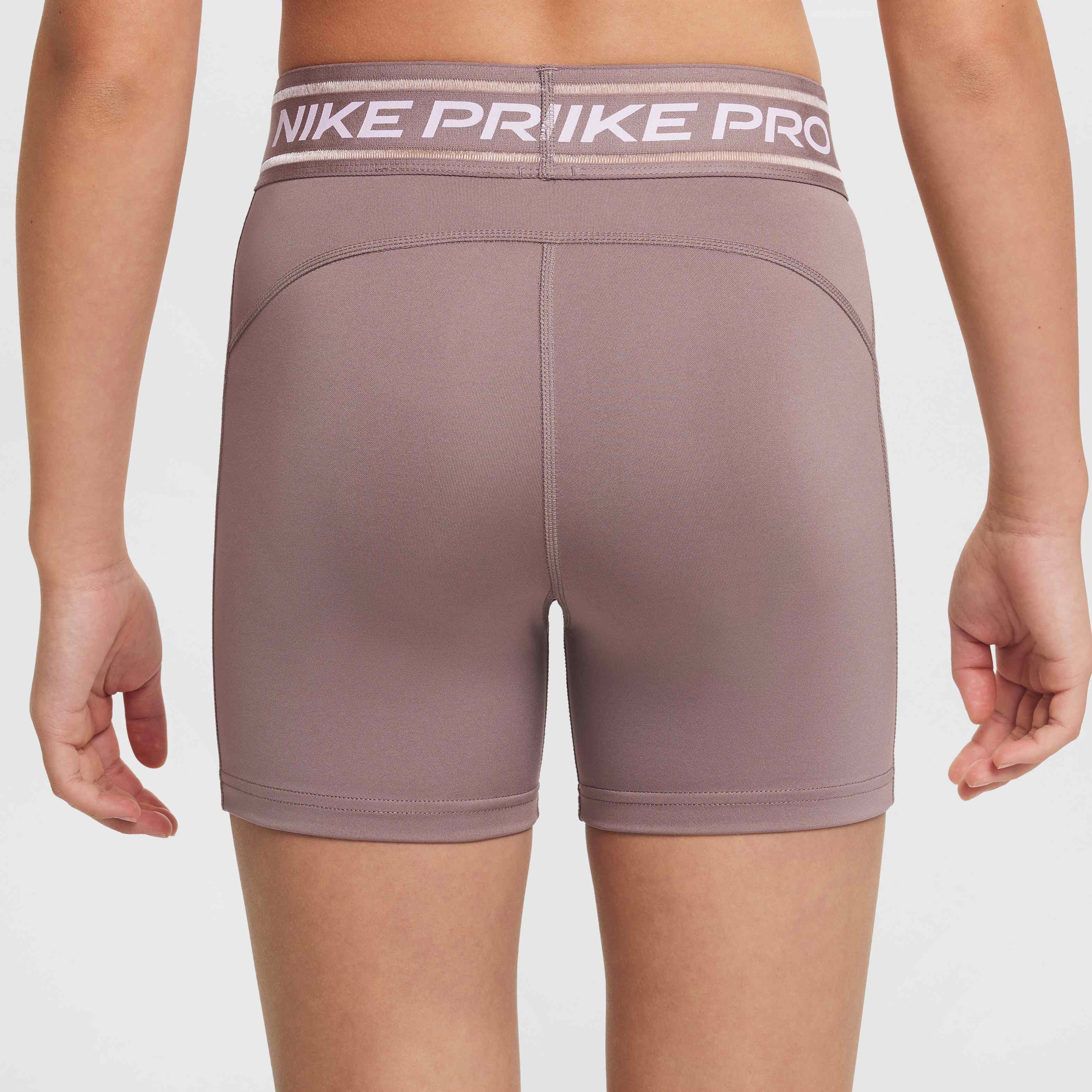Nike Pro image number 2