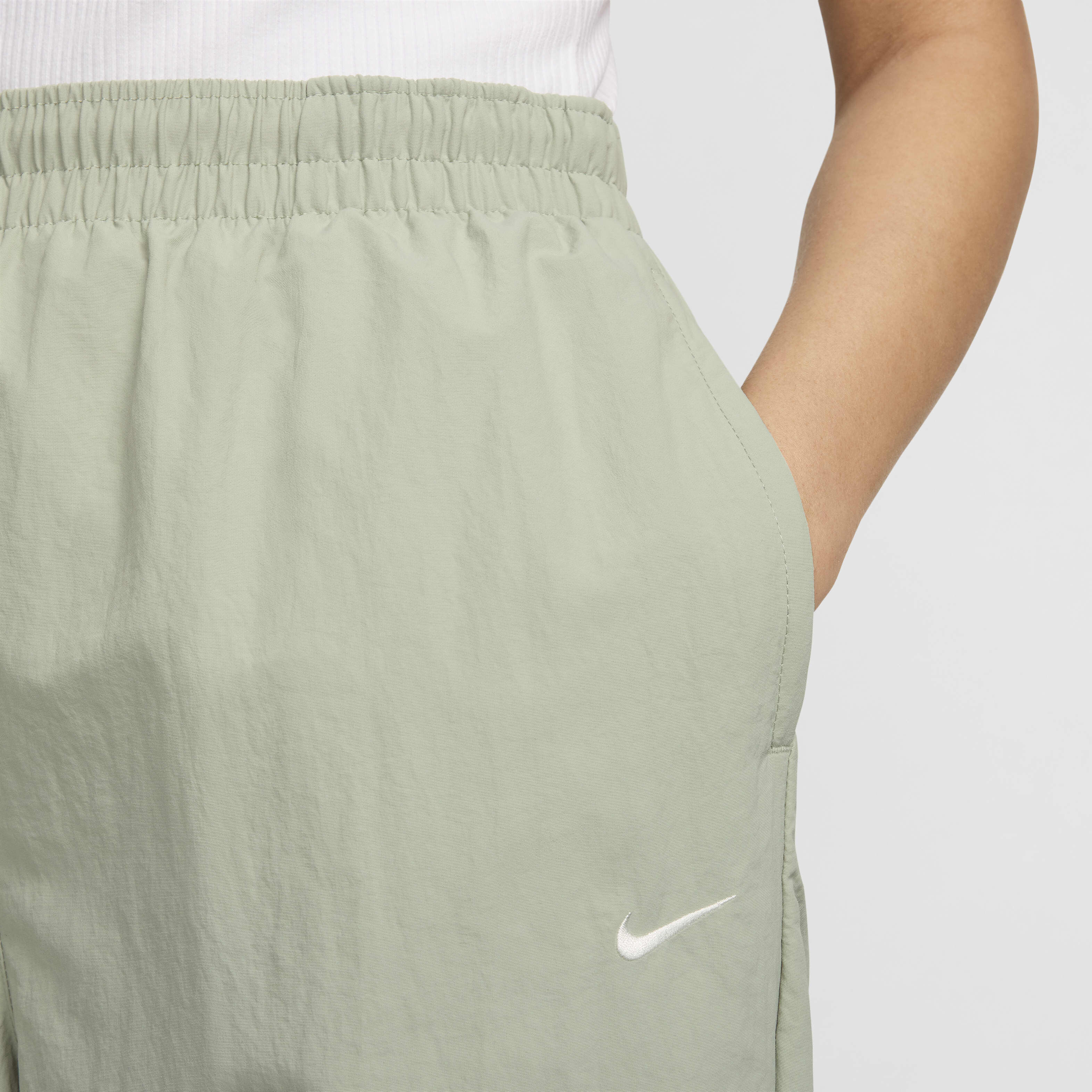 Nike Sportswear Essential image number 3