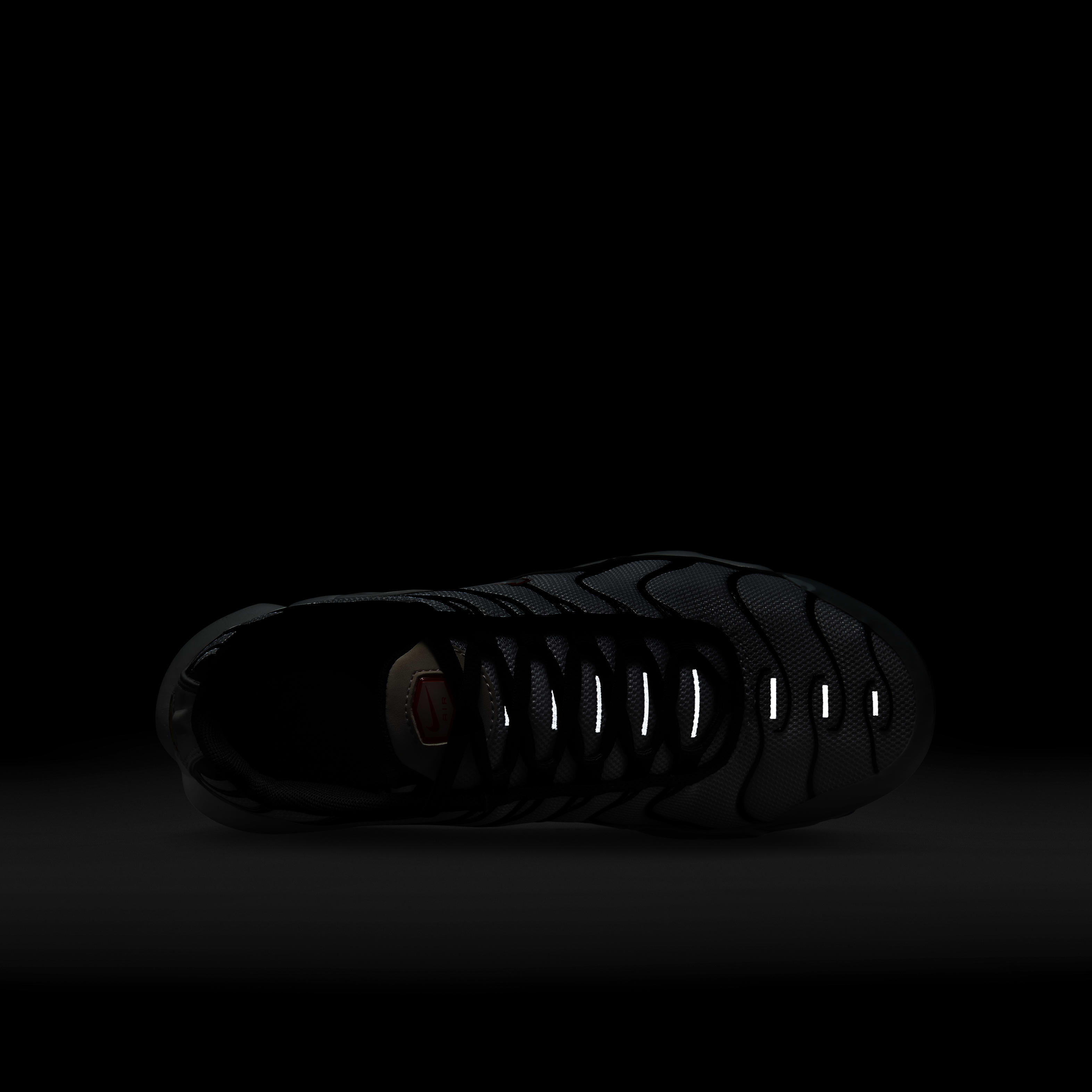 Nike Air Max Plus image number 8