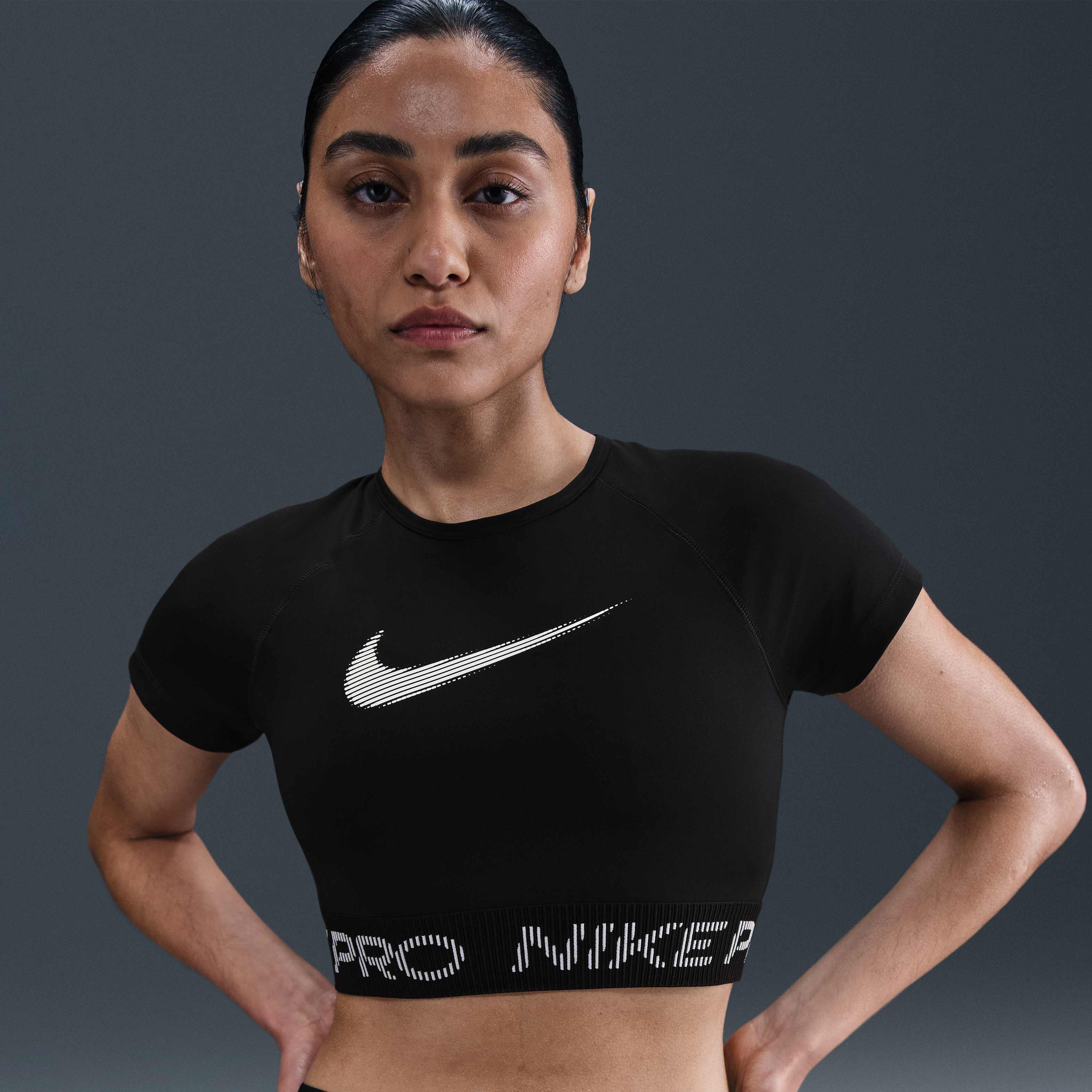 Nike Pro image number 0