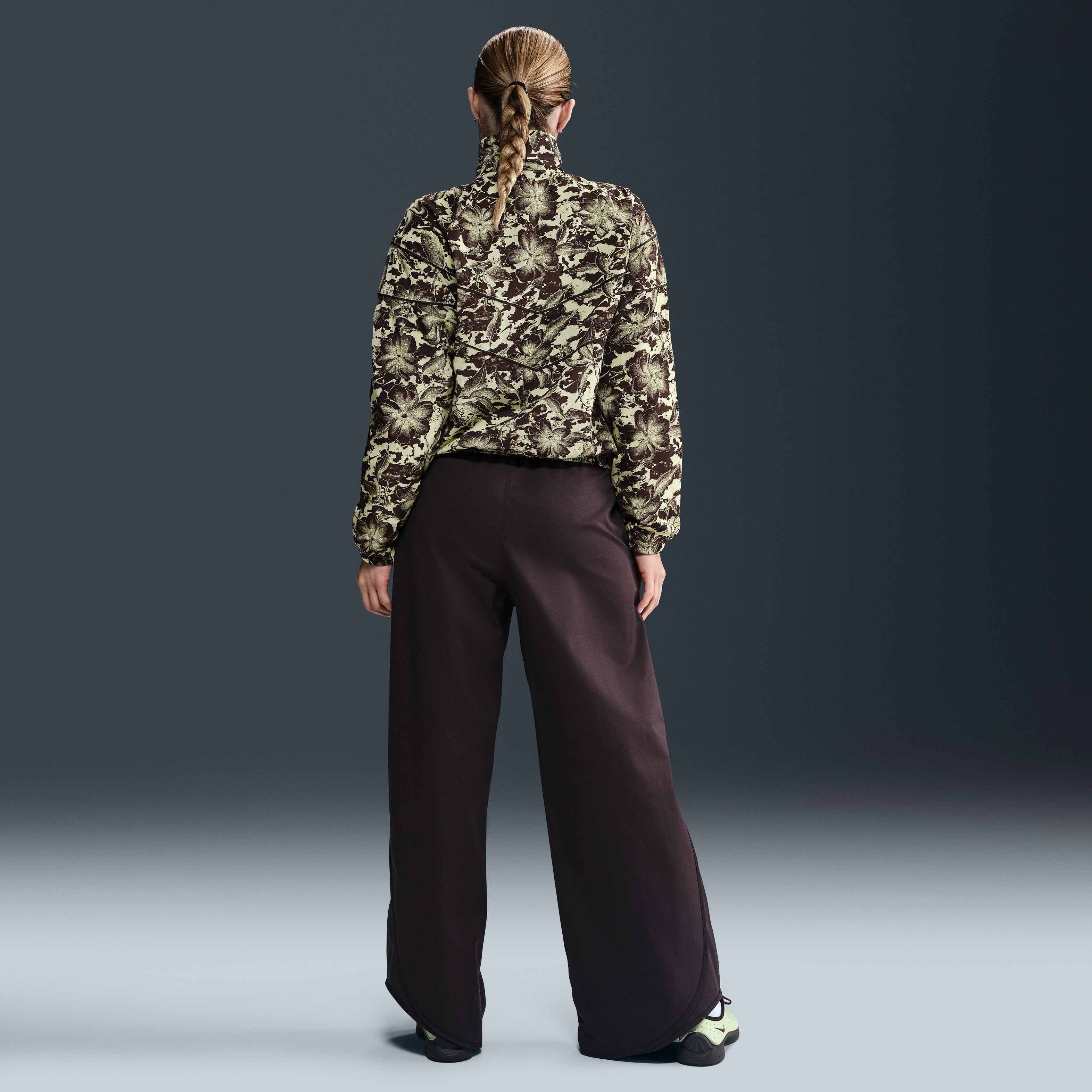 نايكي سبورتسوير ويندرانر image number 4