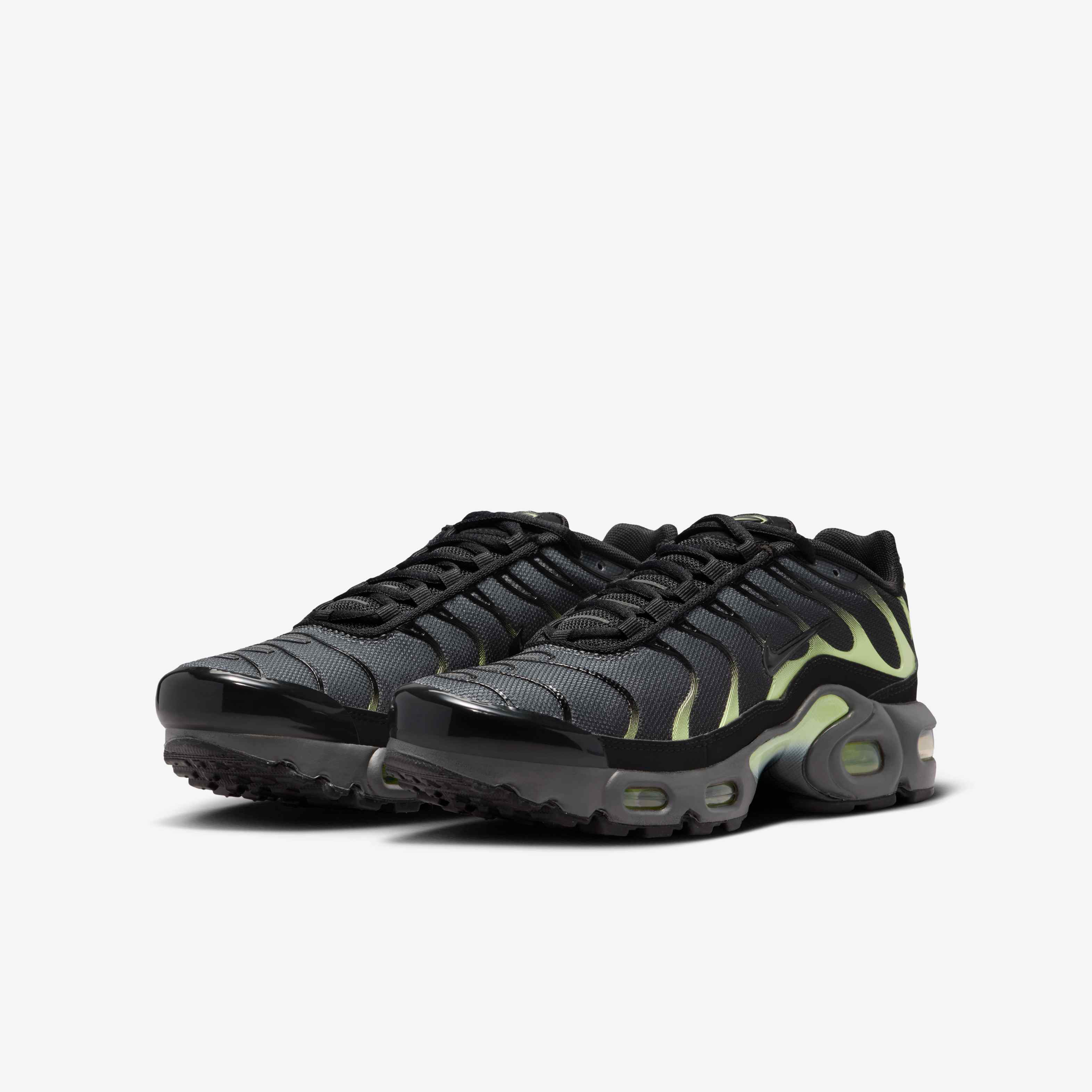 Nike Air Max Plus image number 4