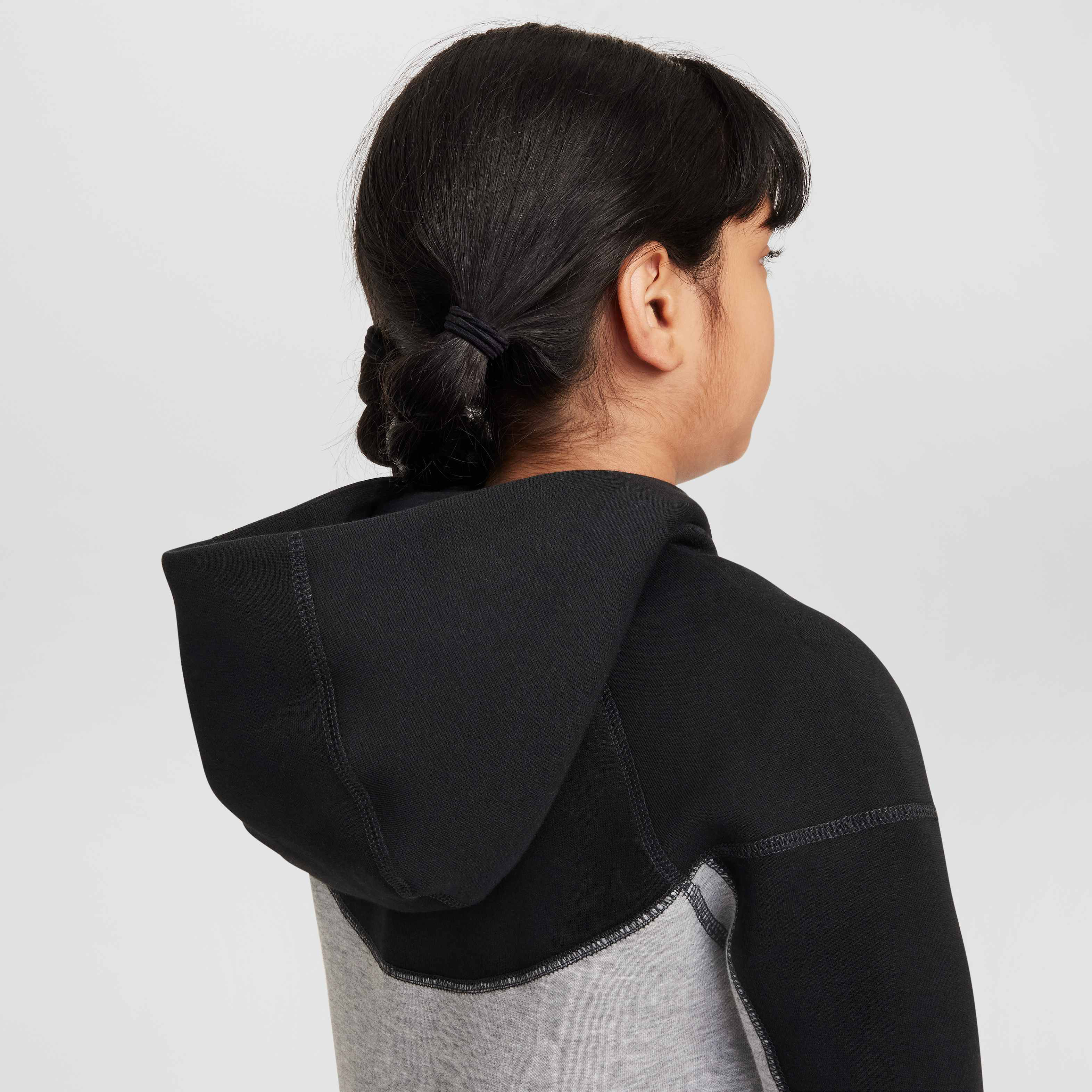 طقم نايكي سبورتسوير تك فليس بسحاب كامل image number 6