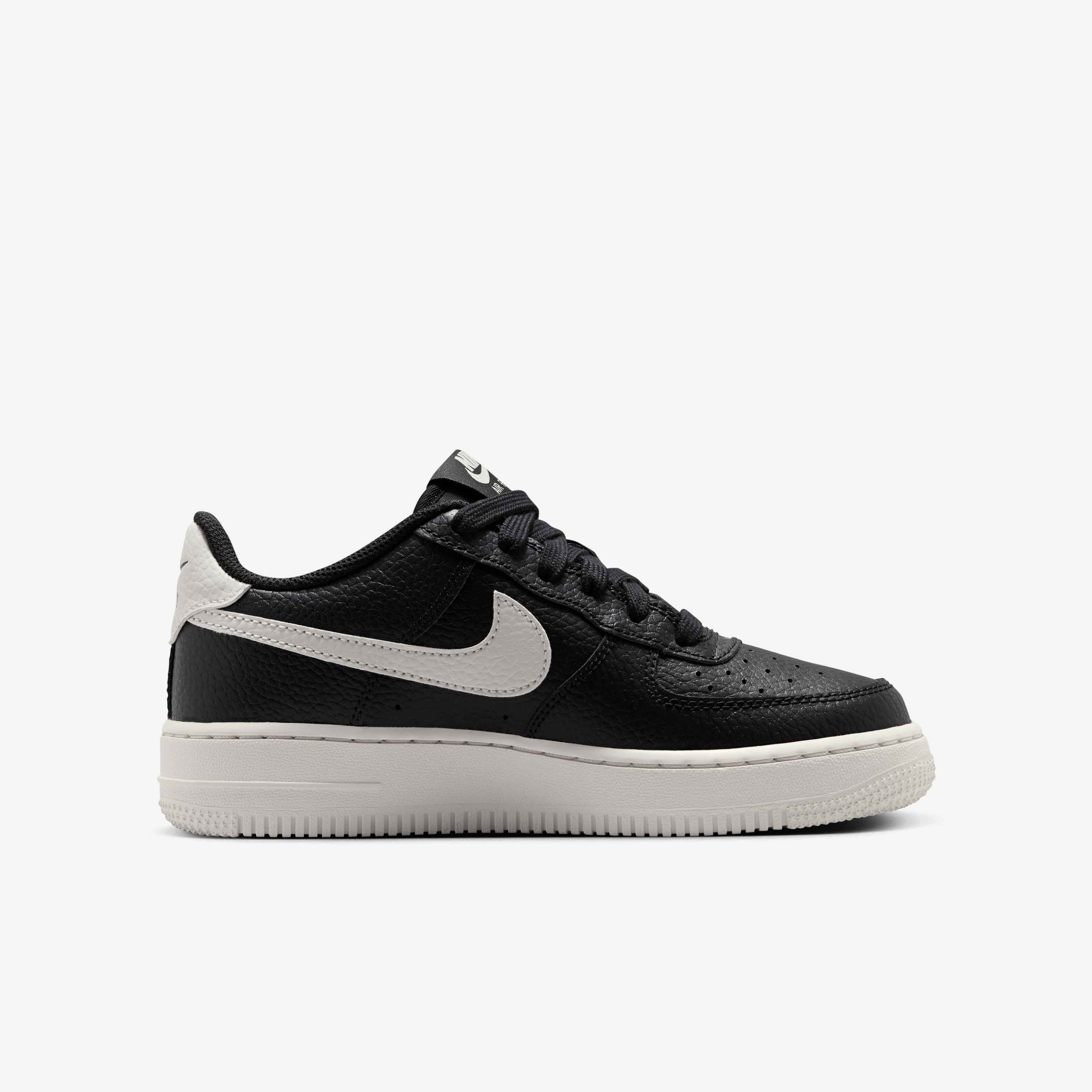 Nike Air Force 1 image number 2