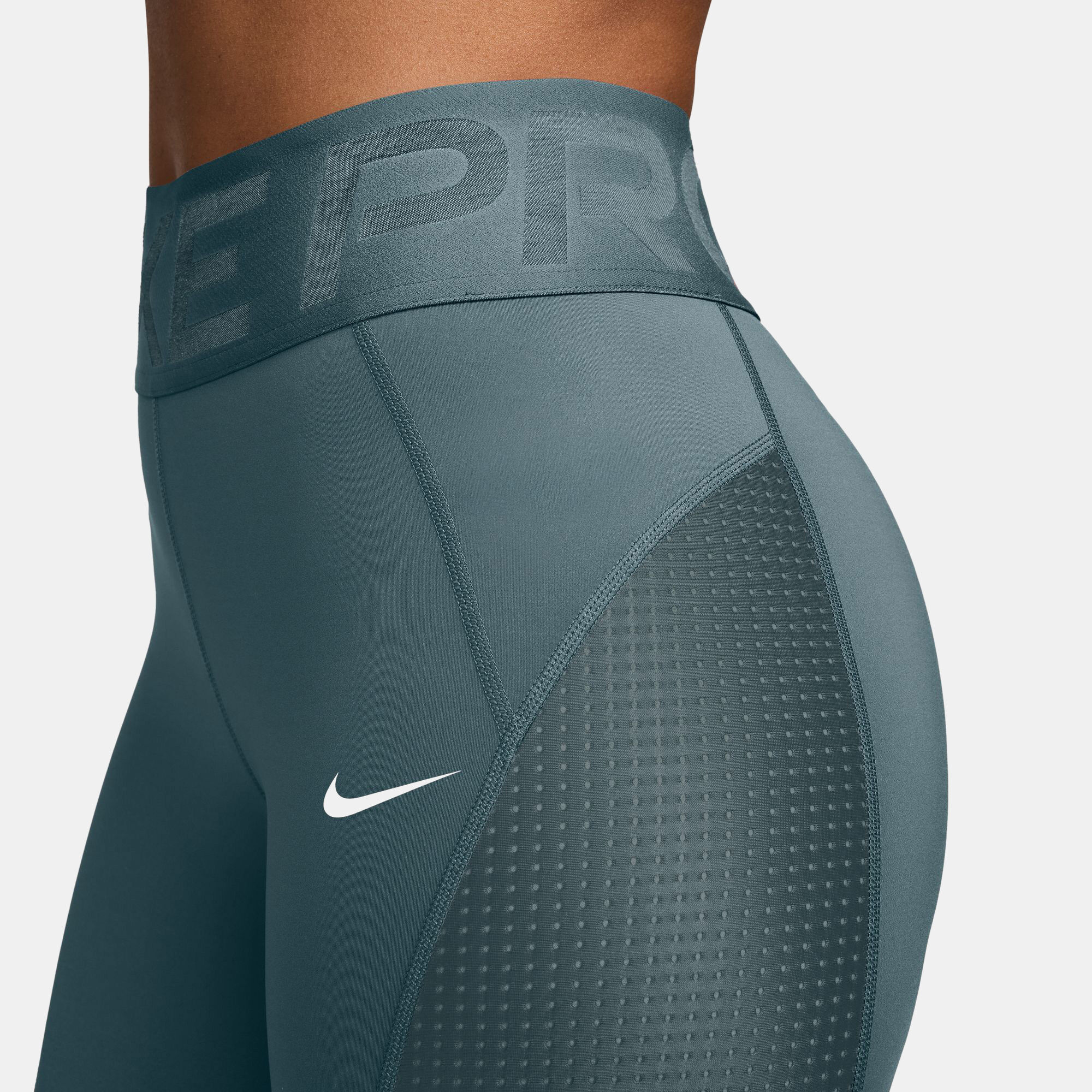 Nike Pro Sculpt image number 2