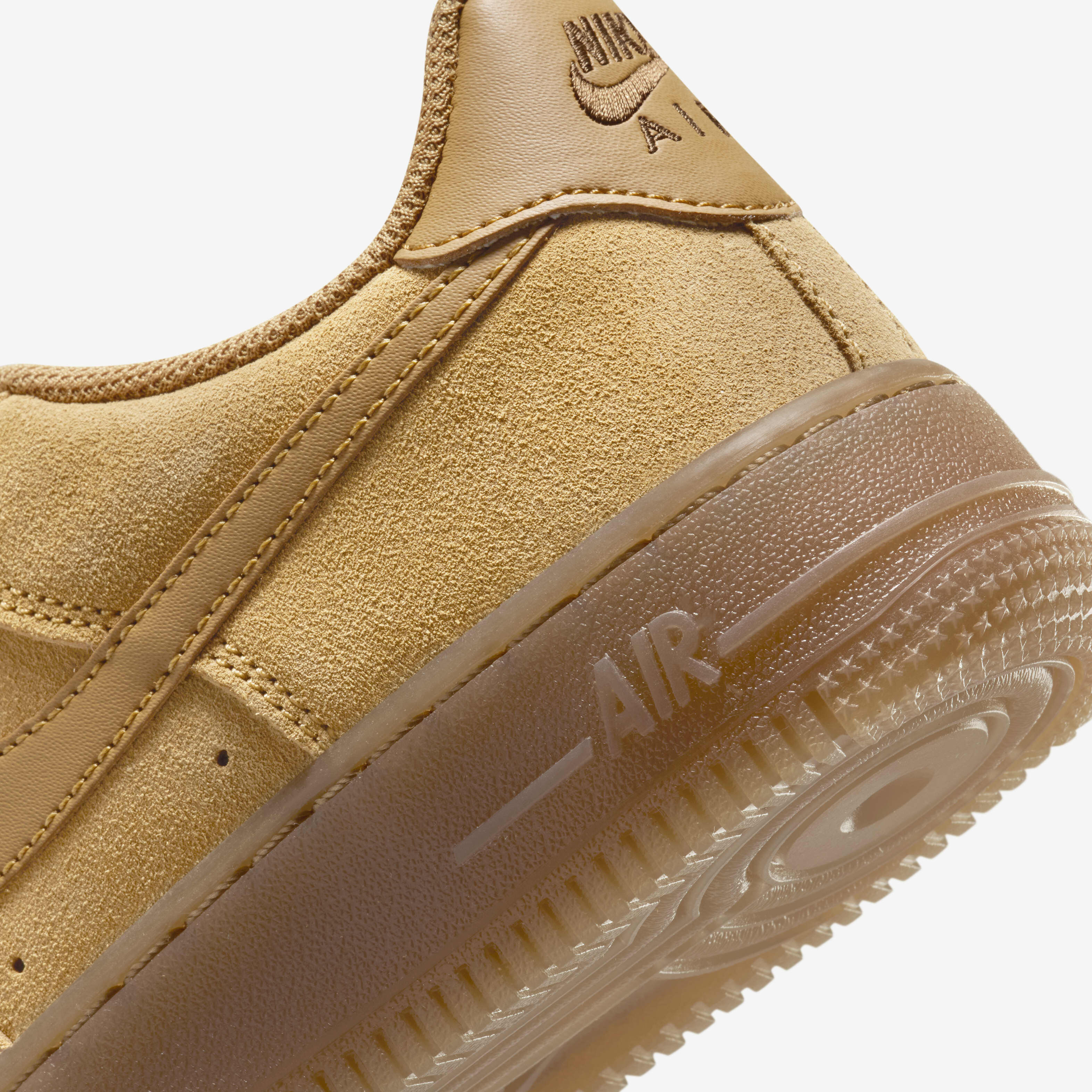 Buy Nike Air Force 1 LV8 Older Kids Shoes Nike UAE Official