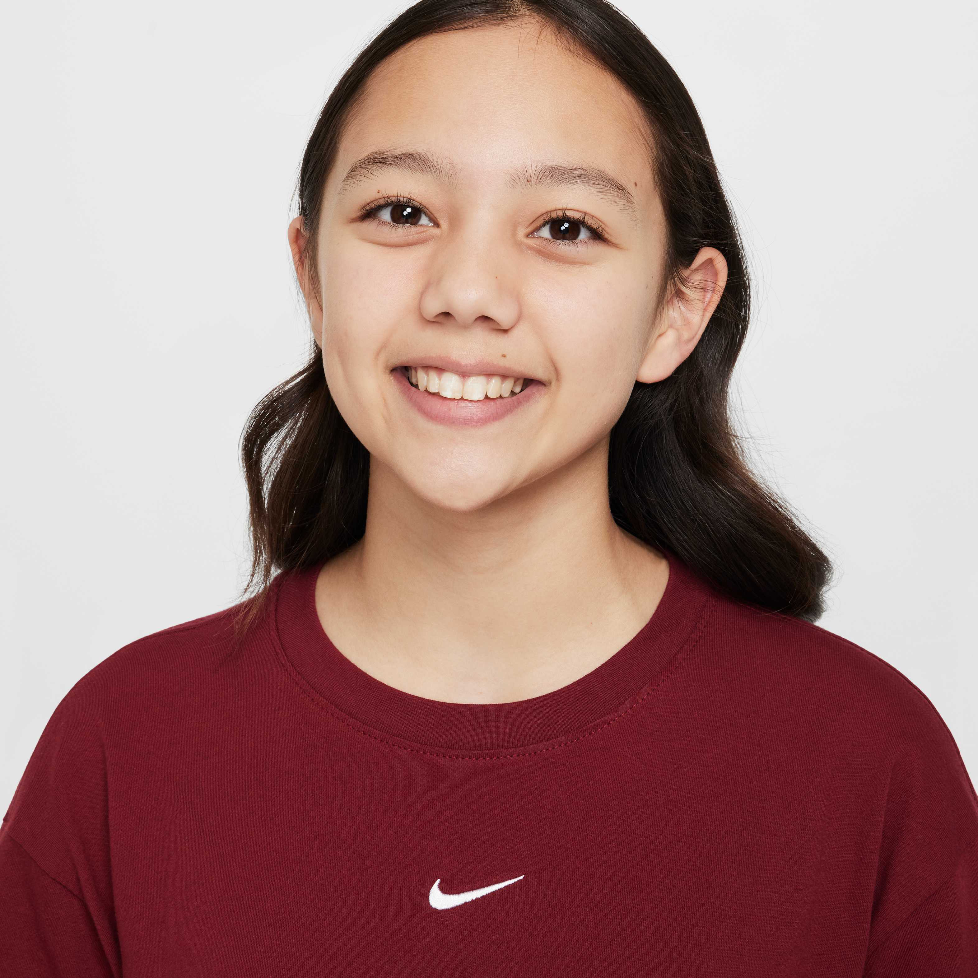 Nike Sportswear Essential image number 2