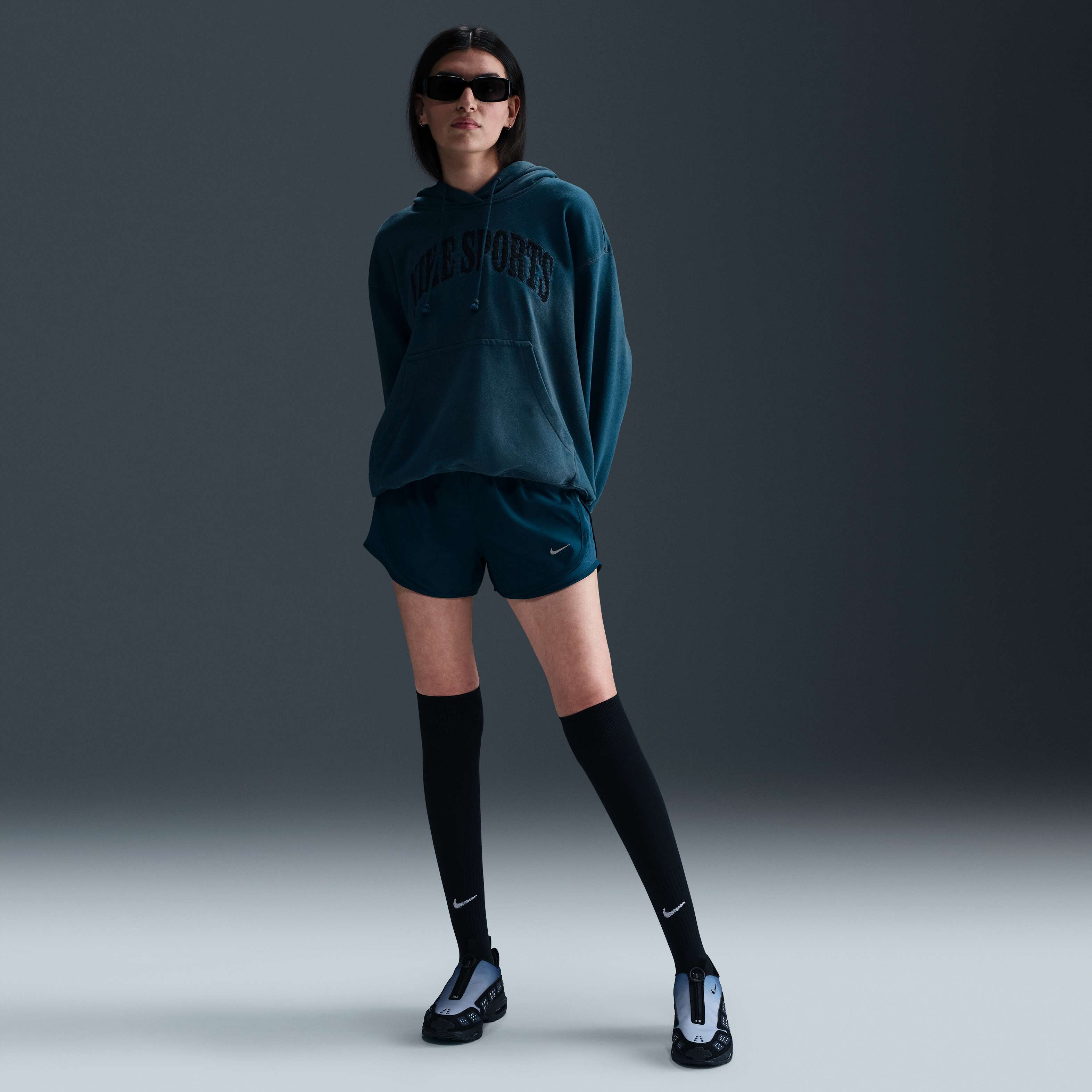 نايكي سبورتسوير فينيكس فليس image number 3