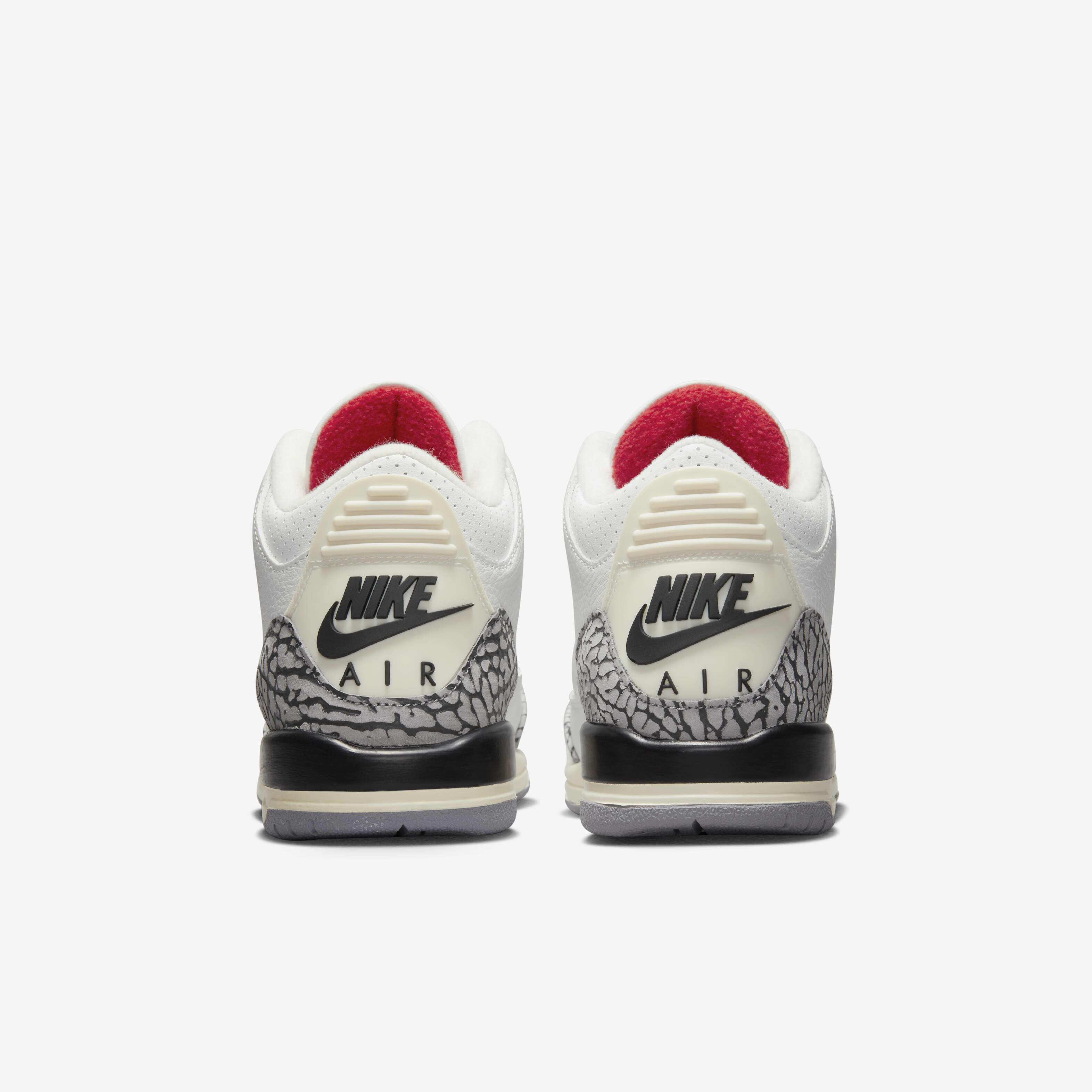Air Jordan 3 Retro 'Medium Olive' image number 5
