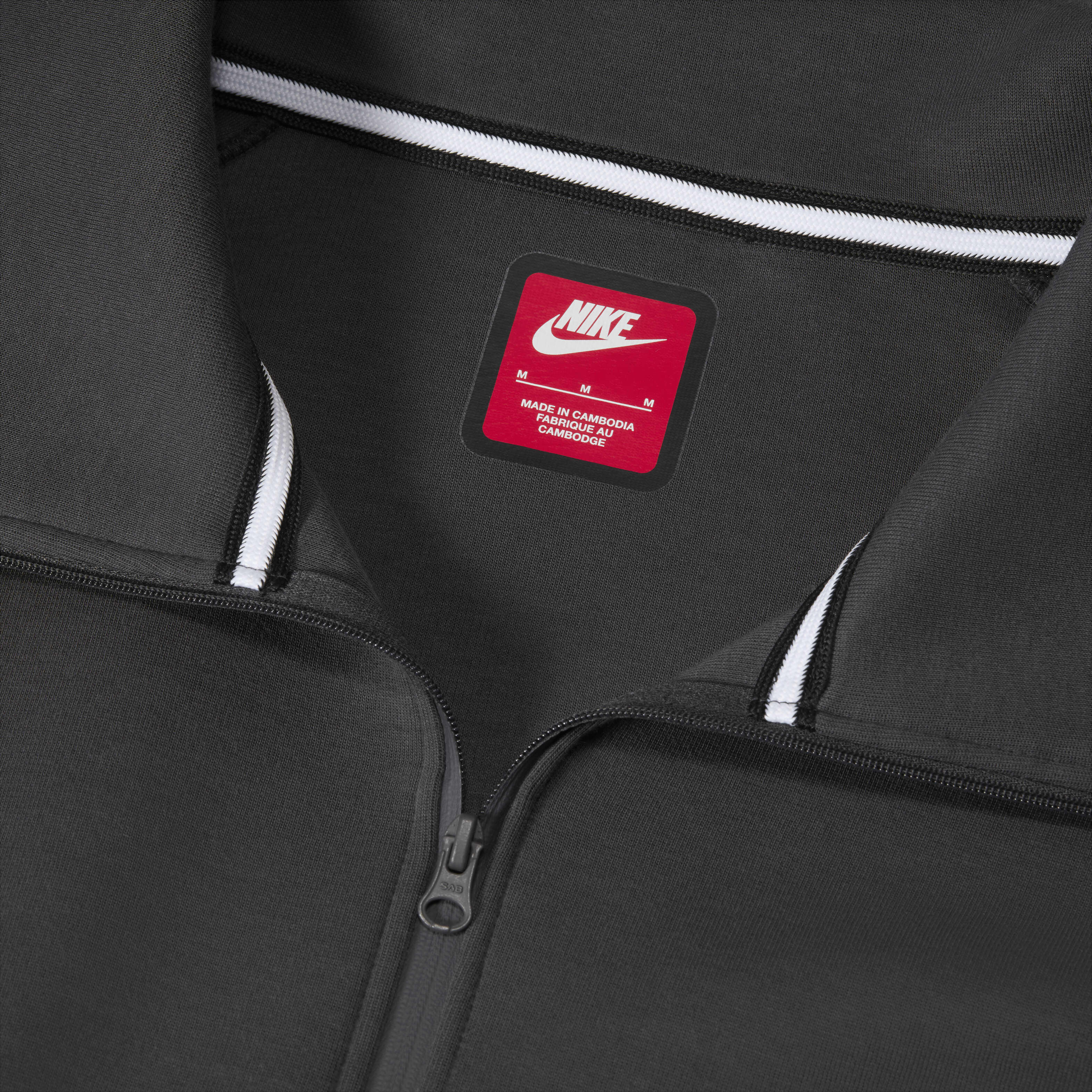 Nike Tech image number 3