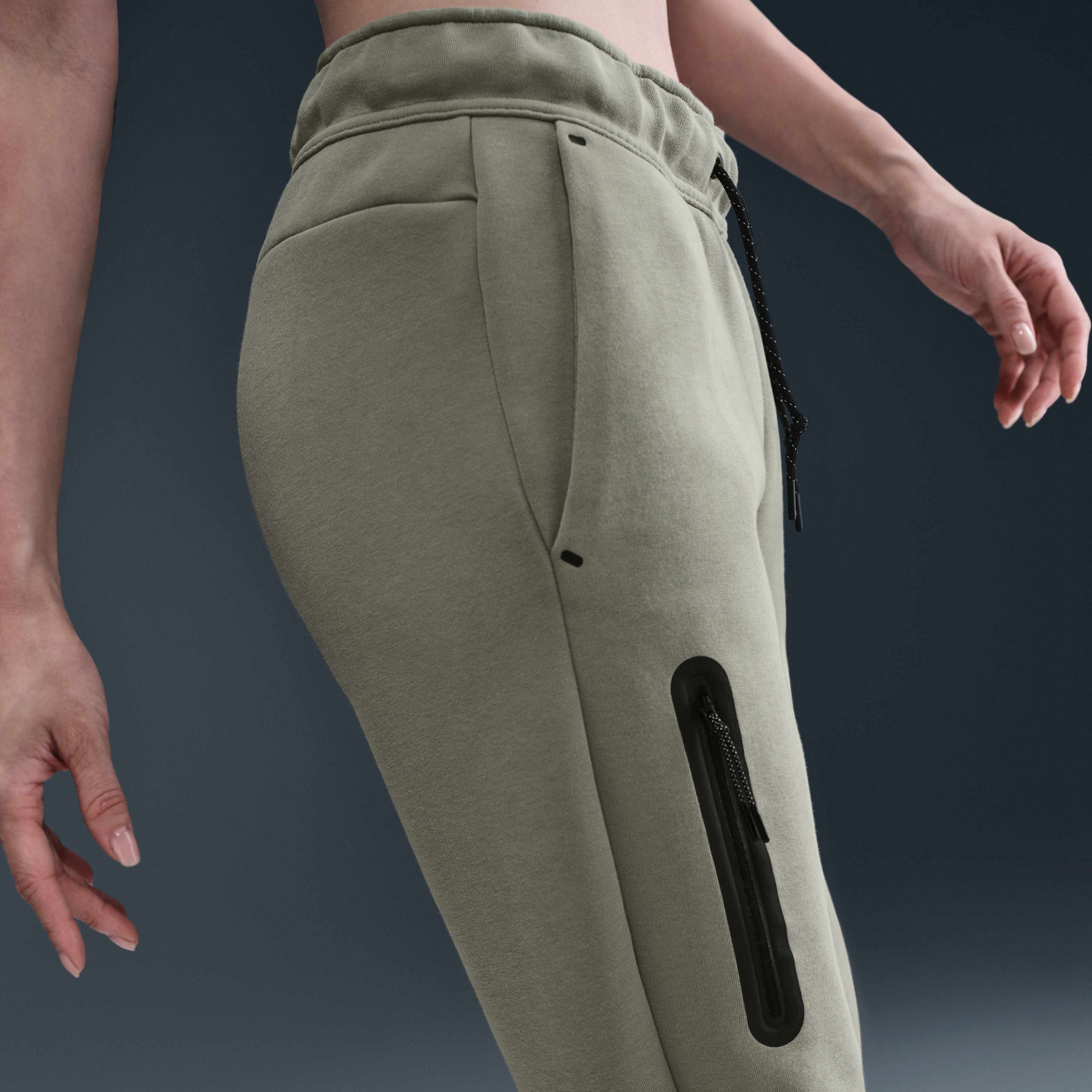 نايكي سبورتسوير تك فليس image number 2